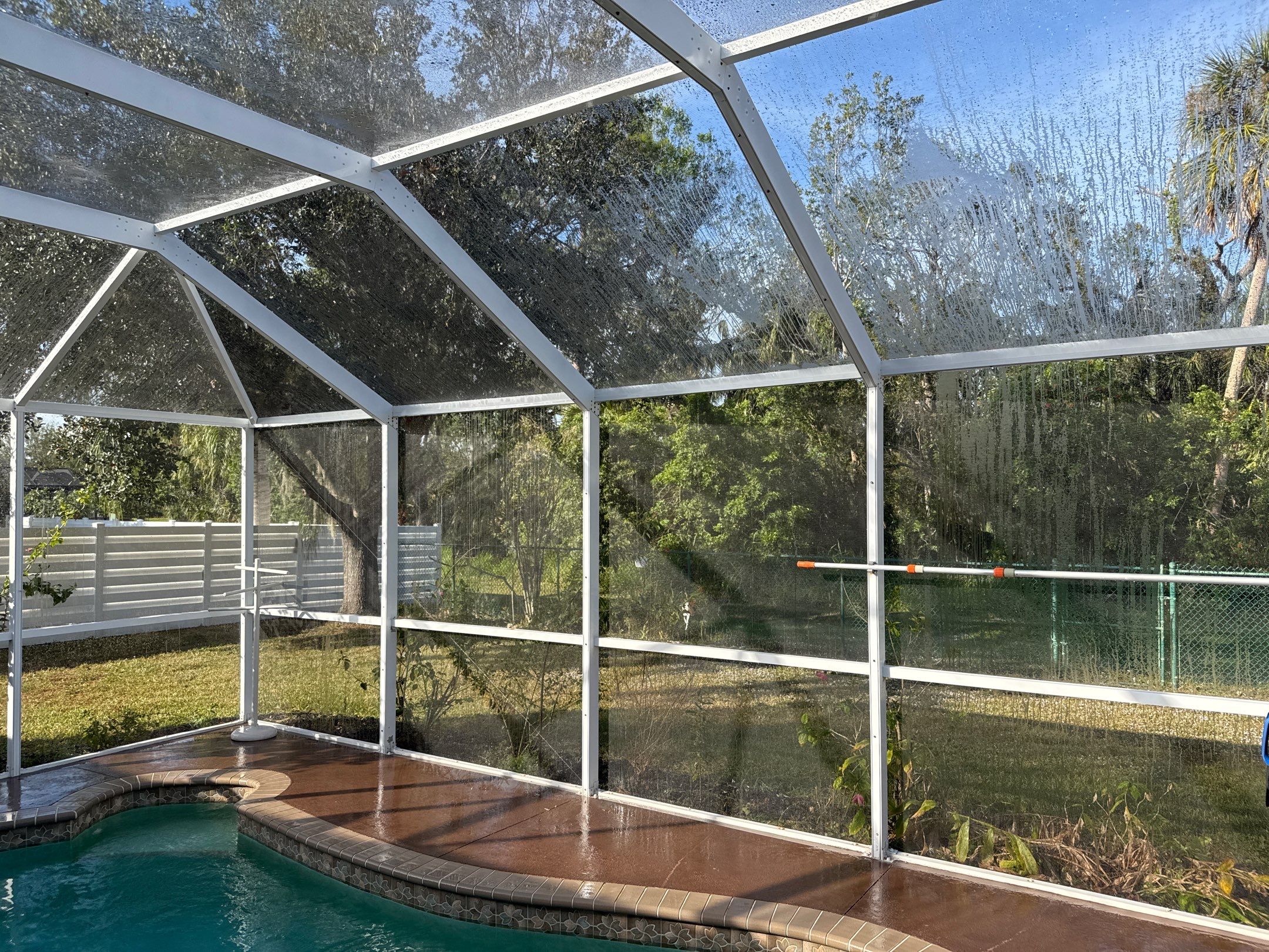 Driveway, Sidewalk, Street Curbing & Pool Screen Enclosure Cleaning in Regency Oaks, Palmetto, FL | Sunshine AquaWash by Sunshine AquaWash