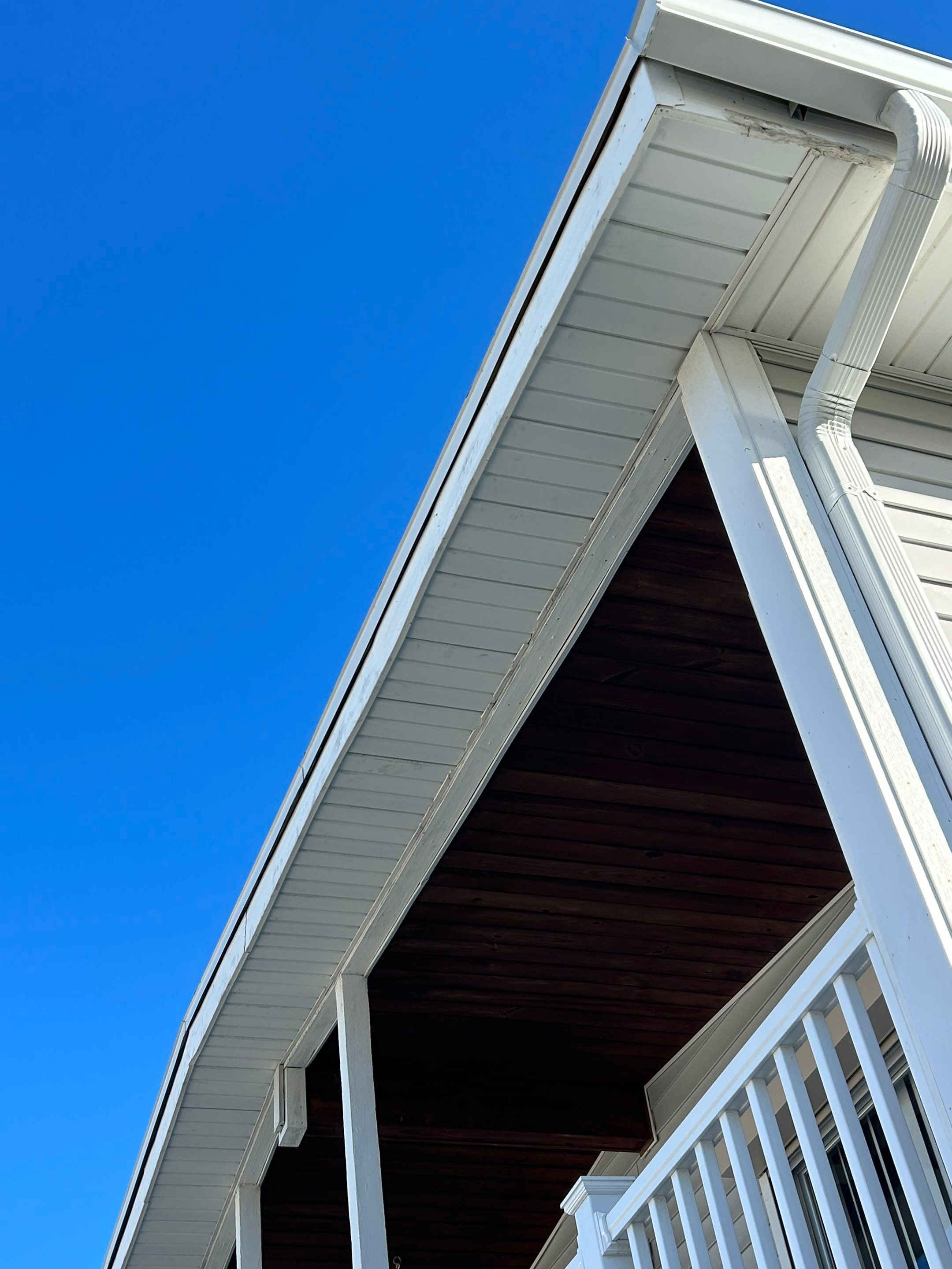 7-Inch Seamless Gutters in Fort Myers Beach FL by Gutter Professors