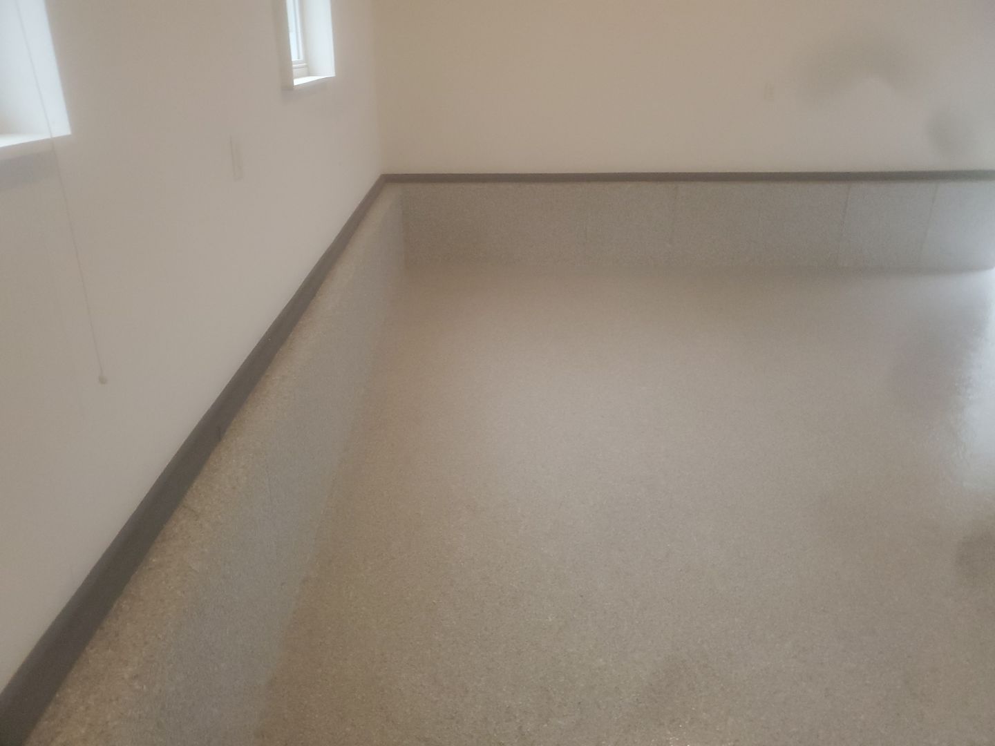 Garage in Nashua, NH 03062 by Symphony Concrete Coatings