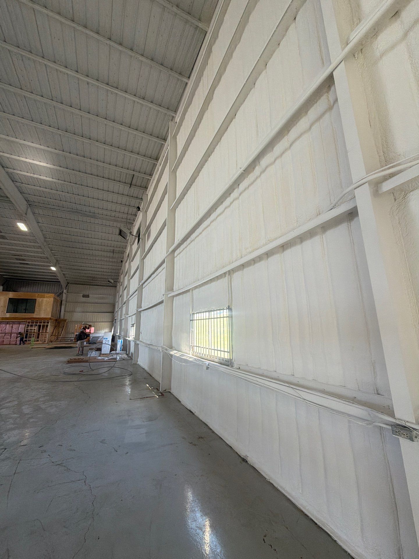 20,000 SF Airplane Hangar  by Apex Insulation Solutions