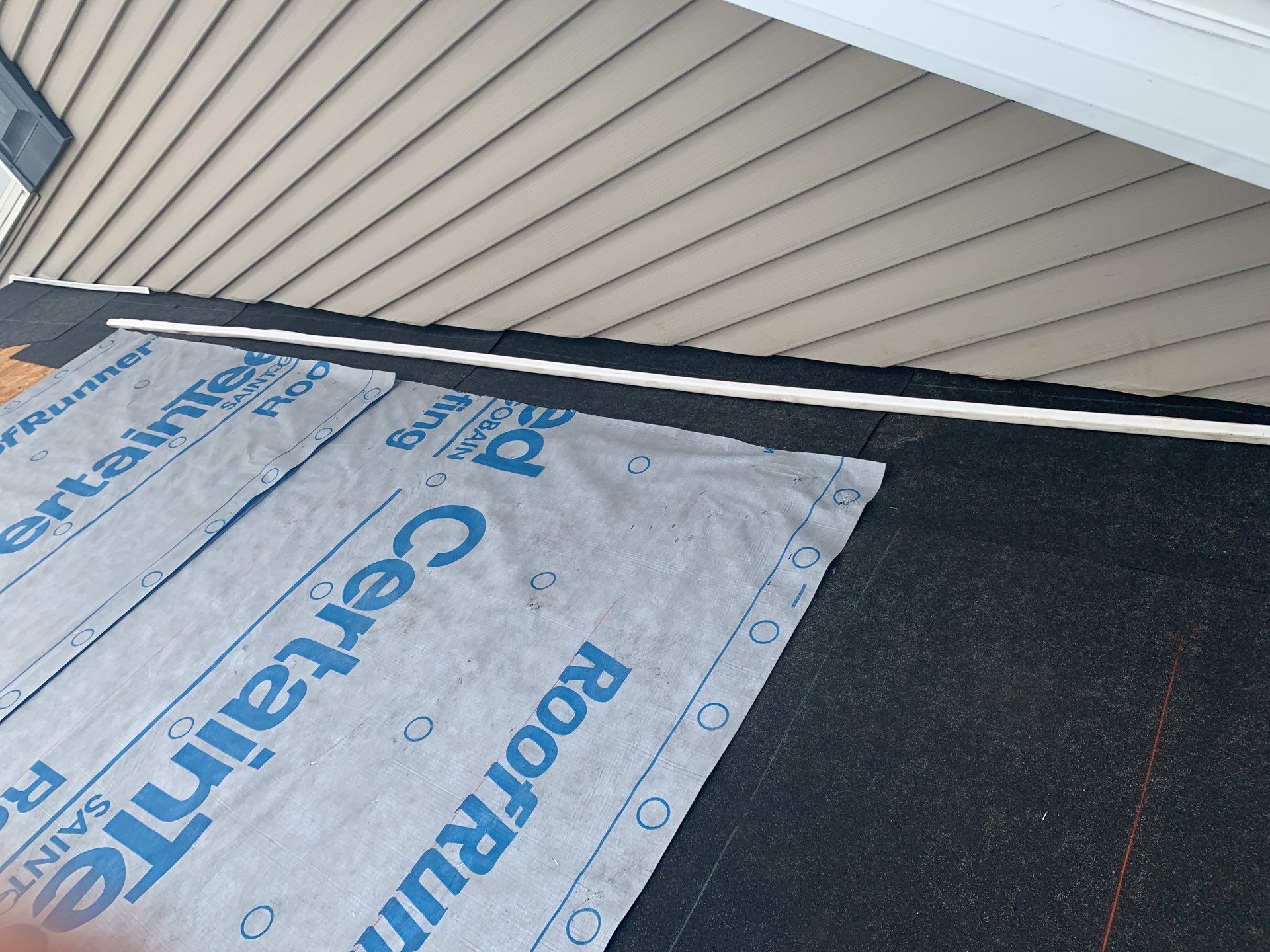 Roof Replacement using CertainTeed Landmark by 180 Contractors