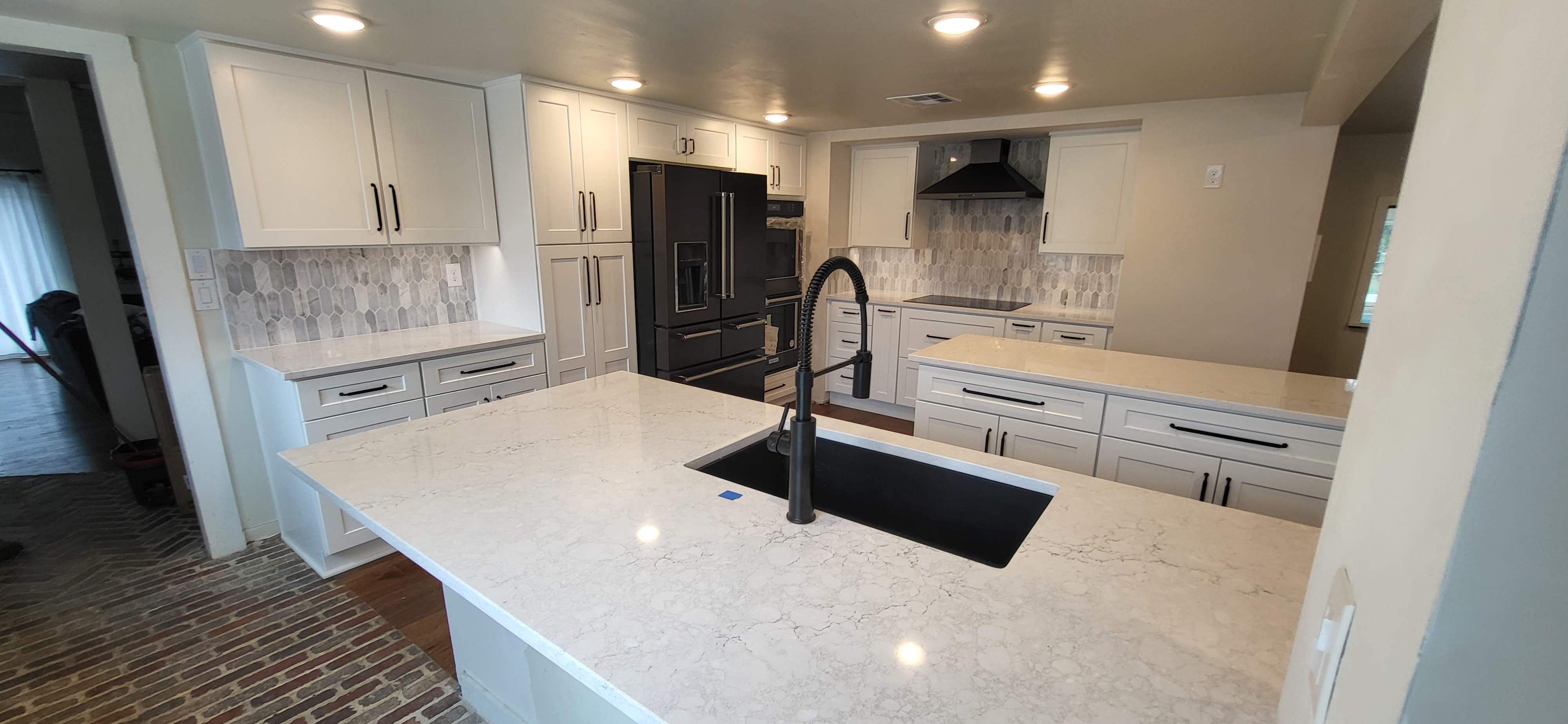 Boerne Kitchen Remodel with Quartz Countertops and White Shaker Cabinets by Legacy Bath and Kitchen