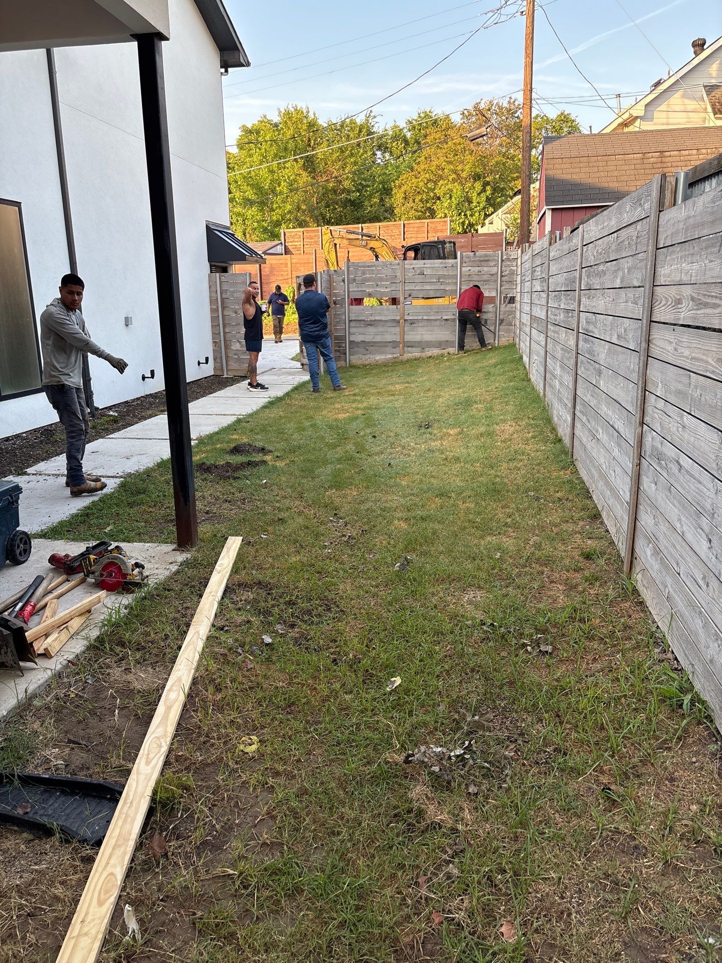 Modern Raised Spool by Pinnacle Pools and Spas - DFW