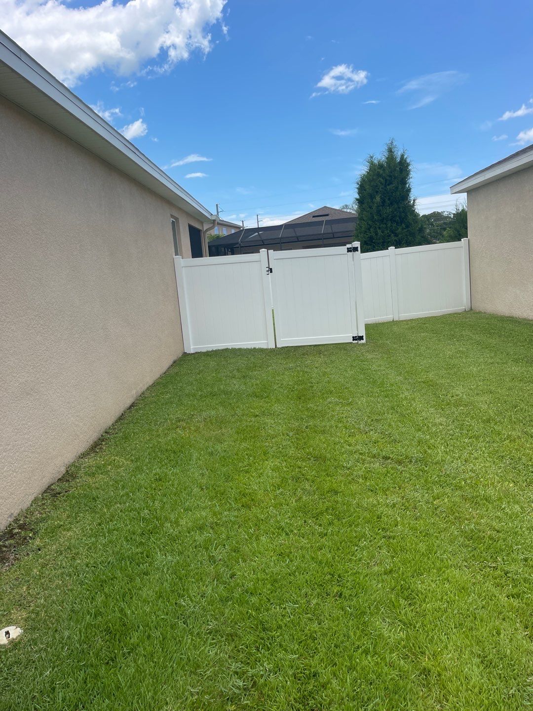 Bradenton, FL Vinyl Fence Installation using Vinyl Privacy Fence  by Asap fence and gates, LLC