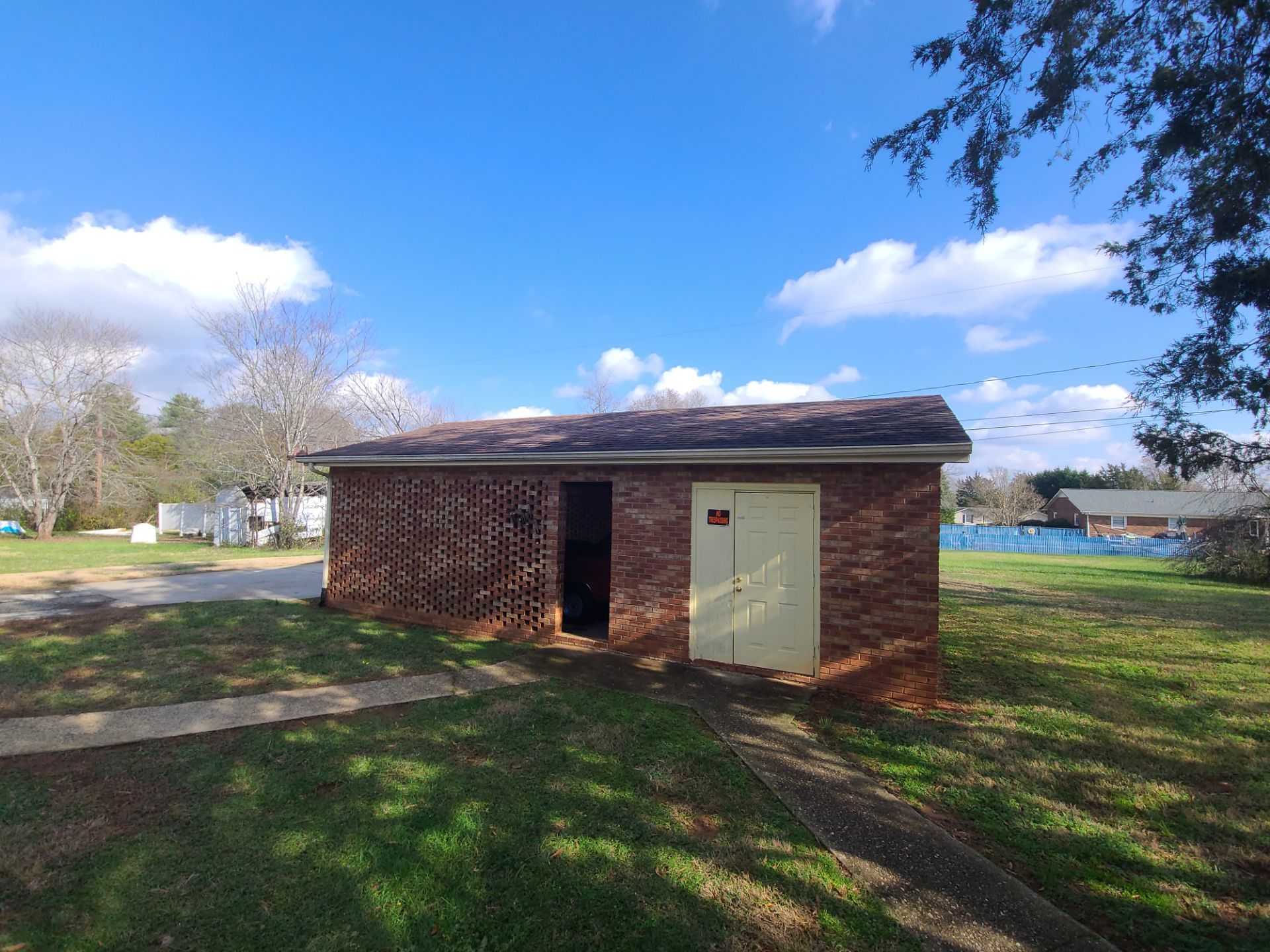 Morgan's Roof by BROCK BUILDERS 