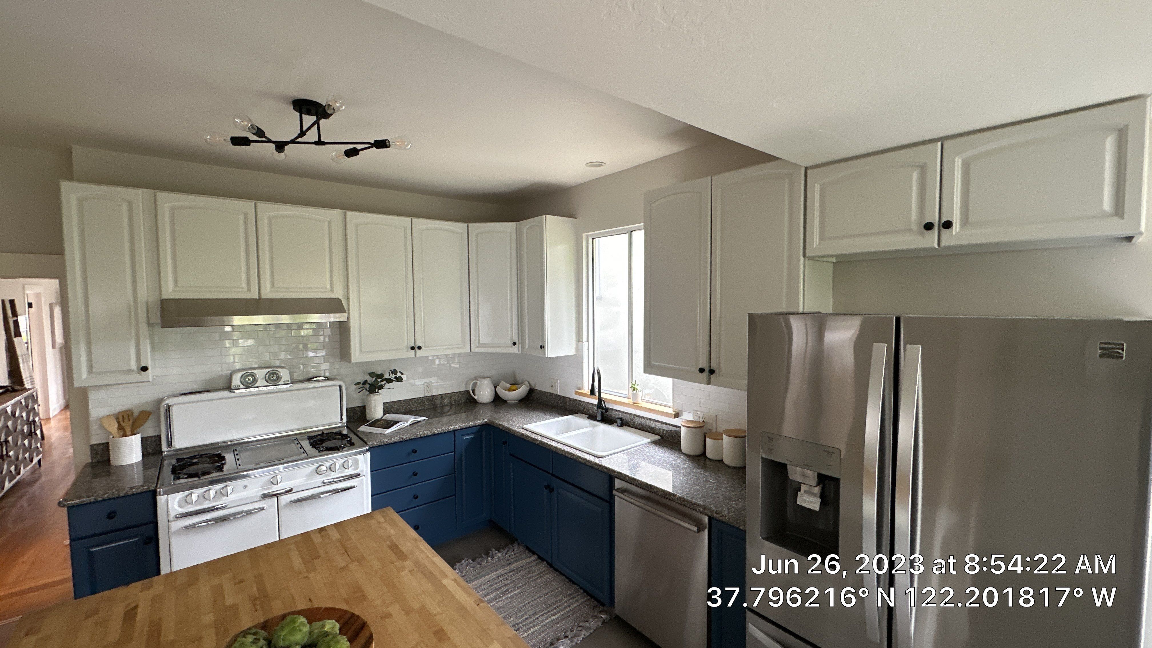 Dimond Area Oakland    by Herrera’s Bay Area Painting inc.