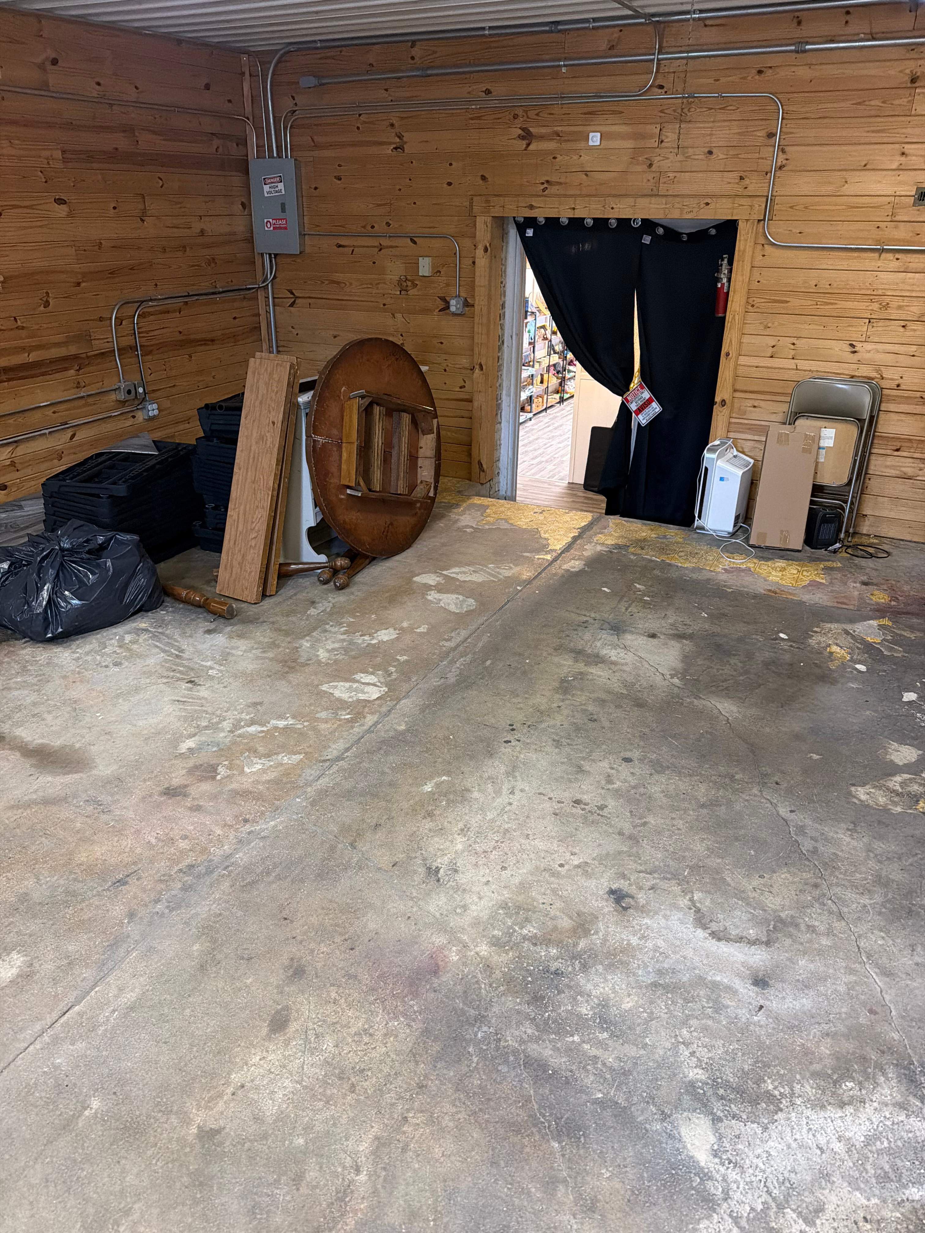 Commercial Epoxy Flake Floor Coating in Emmetsburg, Iowa by Select Painting, Coatings & Garage Cabinets