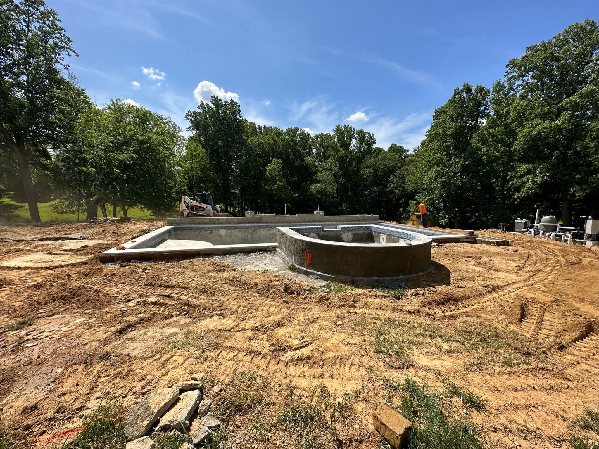 Gunite Pool w/ Spa and Water Features  by Elysium Pools