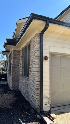 Turtle Shell gutter protection installation in Wheaton, IL 60189, photograph 18