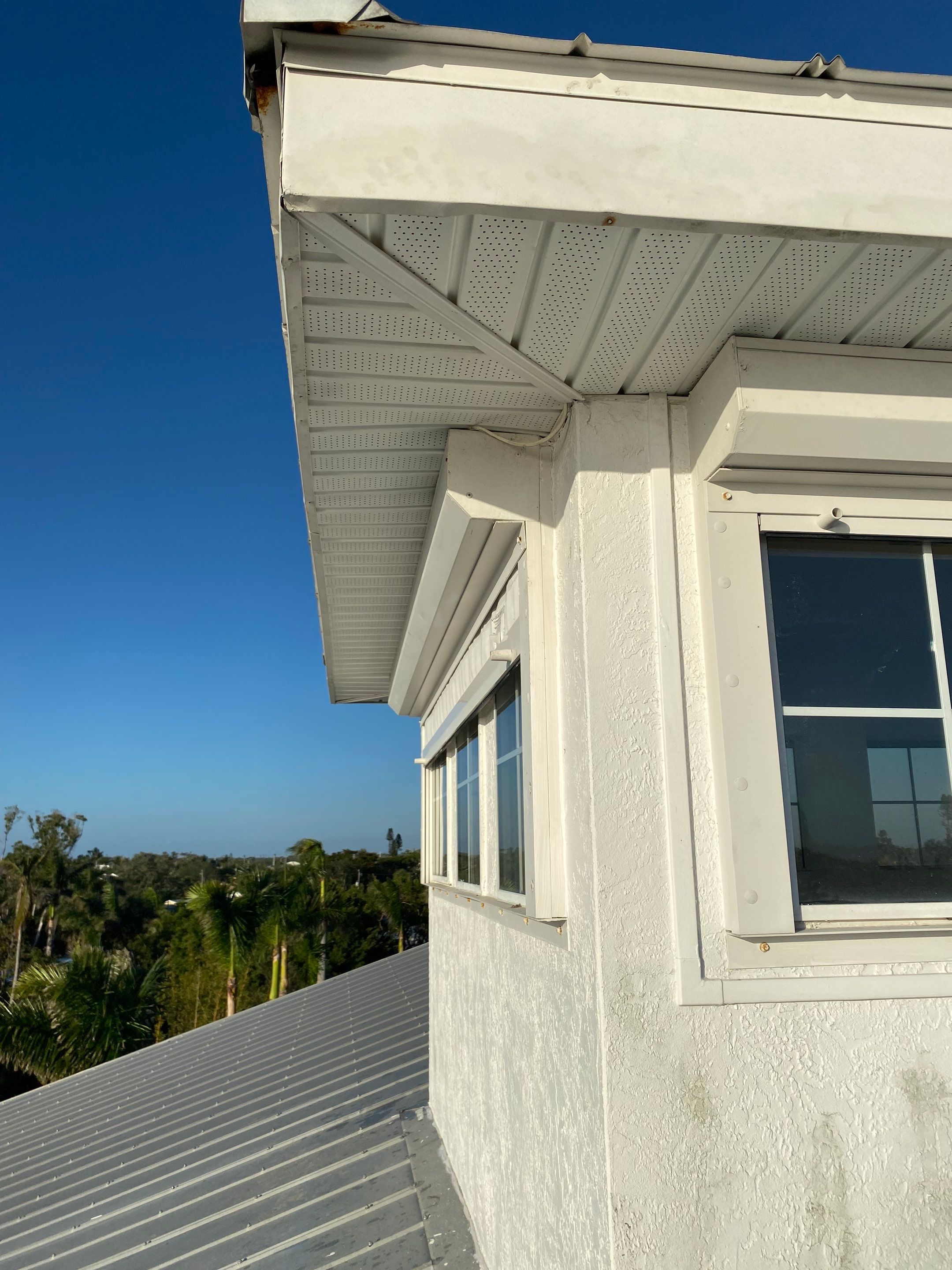 Seamless Gutter Installation for Beach Homes in Sarasota FL by Gutter Professors
