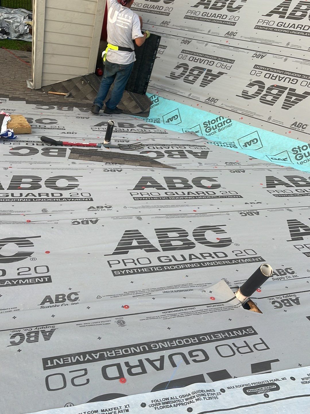 GAF HDZ - Weathered Wood by Elite Roofing LLC