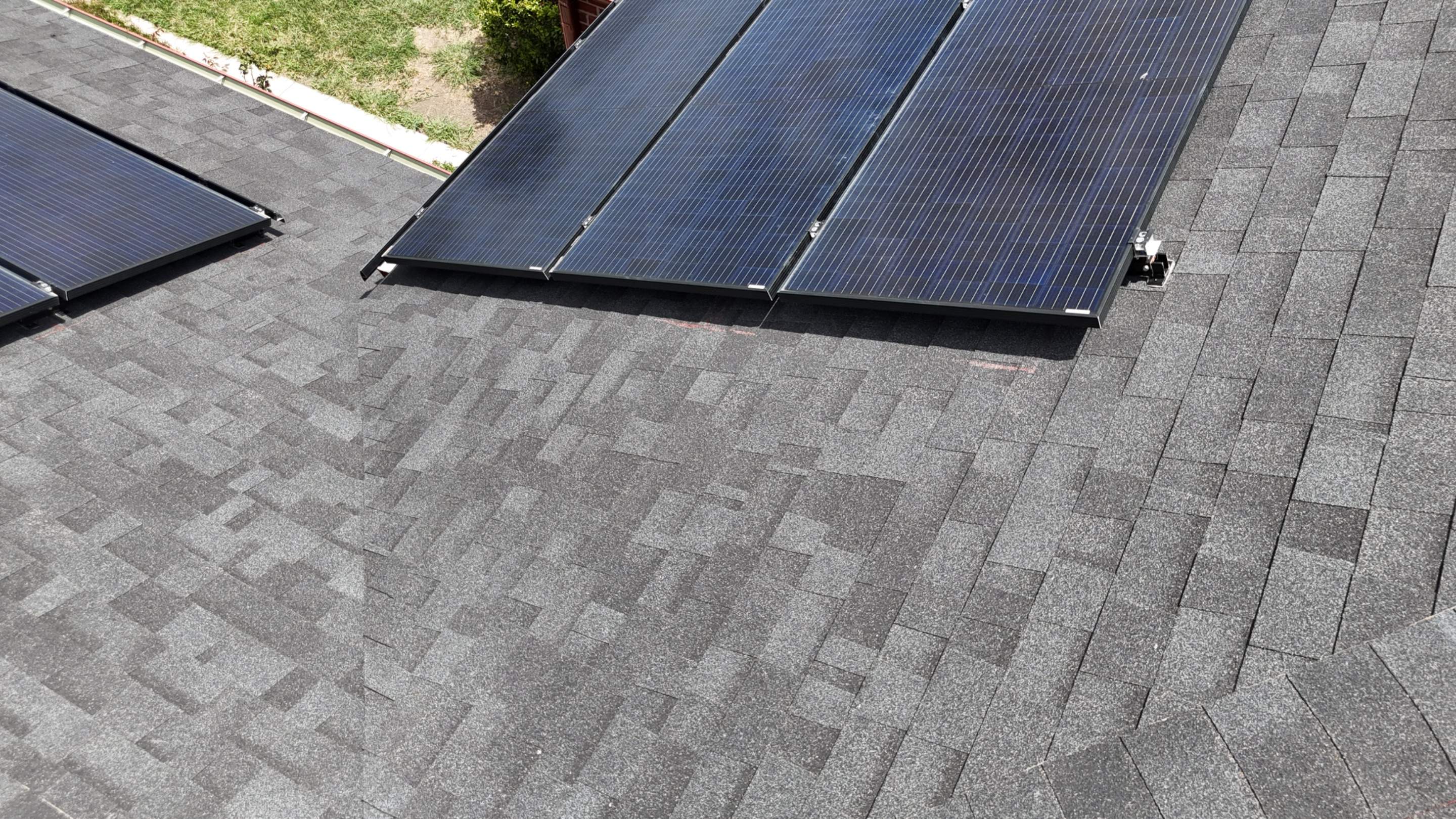 Brilliant Black - Malarkey Vista by RoofsOnly.com