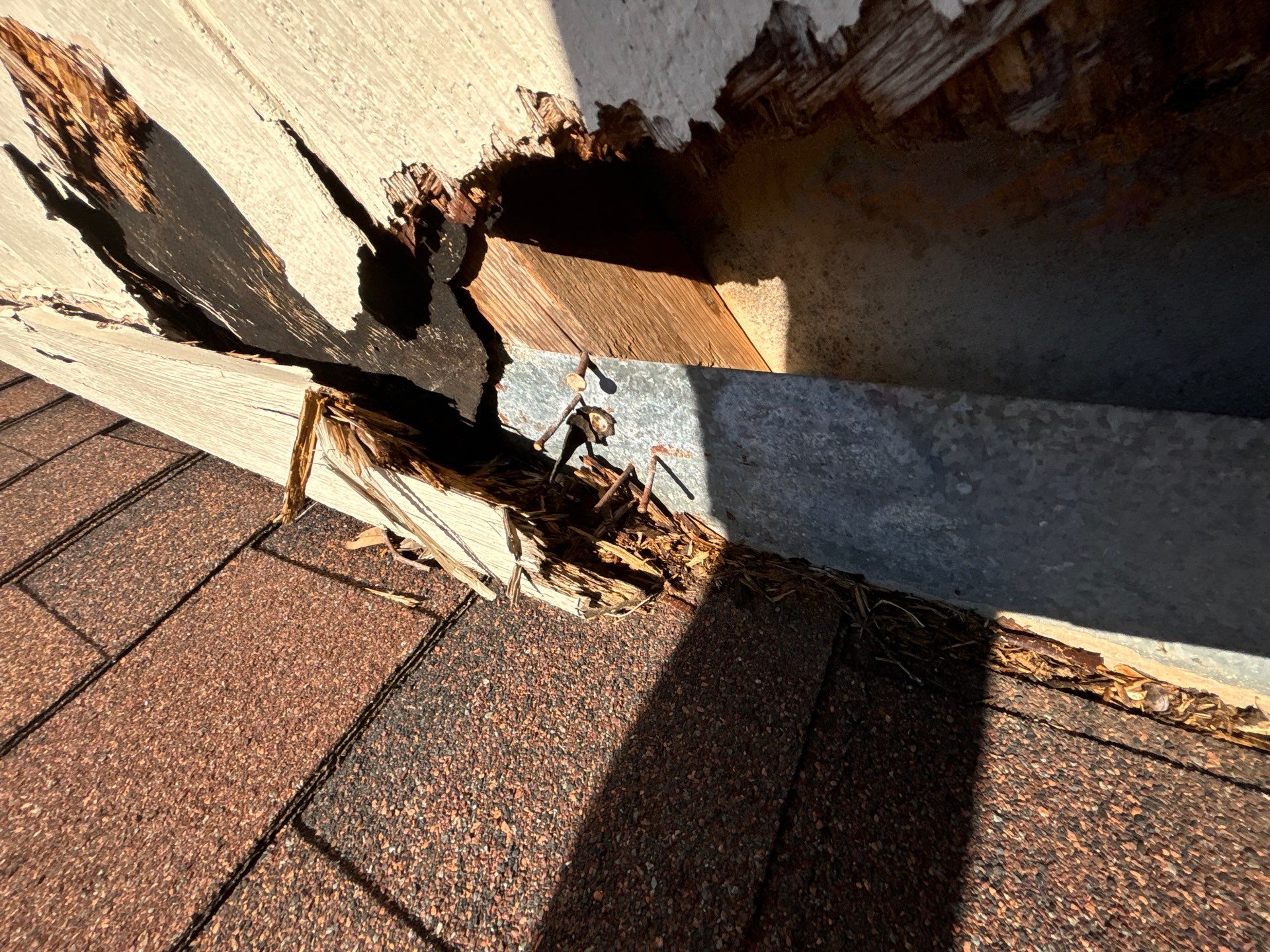 Siding Repair 78250 | Roof Repair | San Antonio Roofer by Rox Roofing