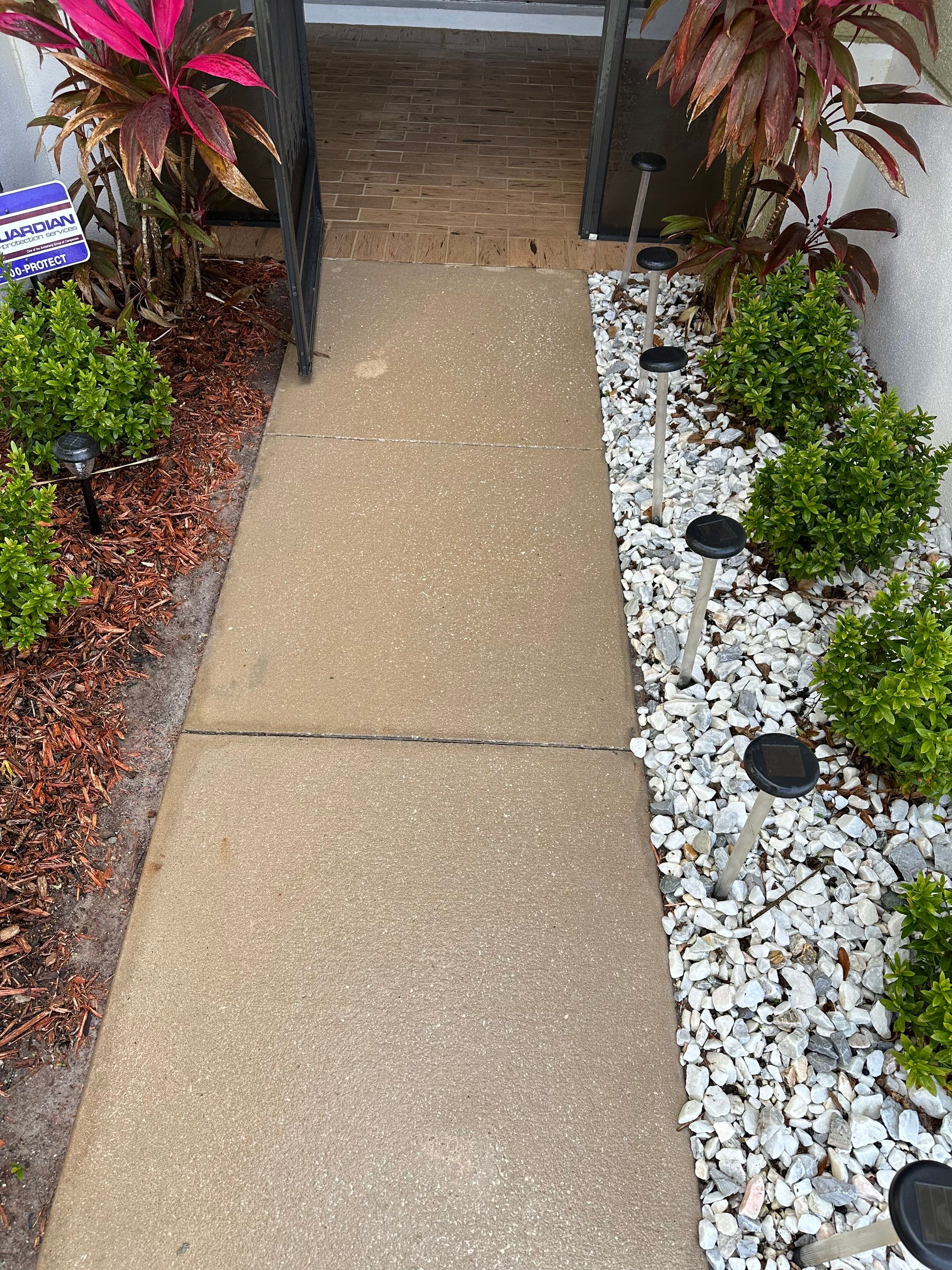 Driveway Cleaning in River Plantation Community, Parrish, FL by Sunshine AquaWash