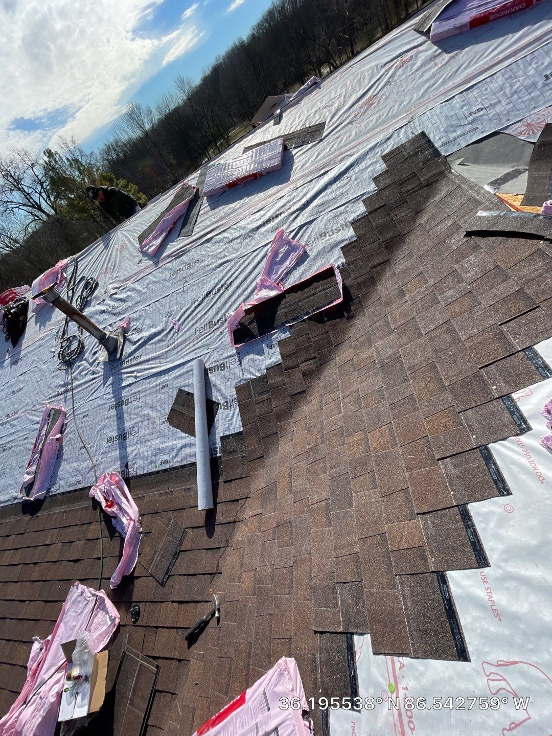 Residential Roofing Installation using Owens Corning Oakridge Roofing System by Undersun Roofing 