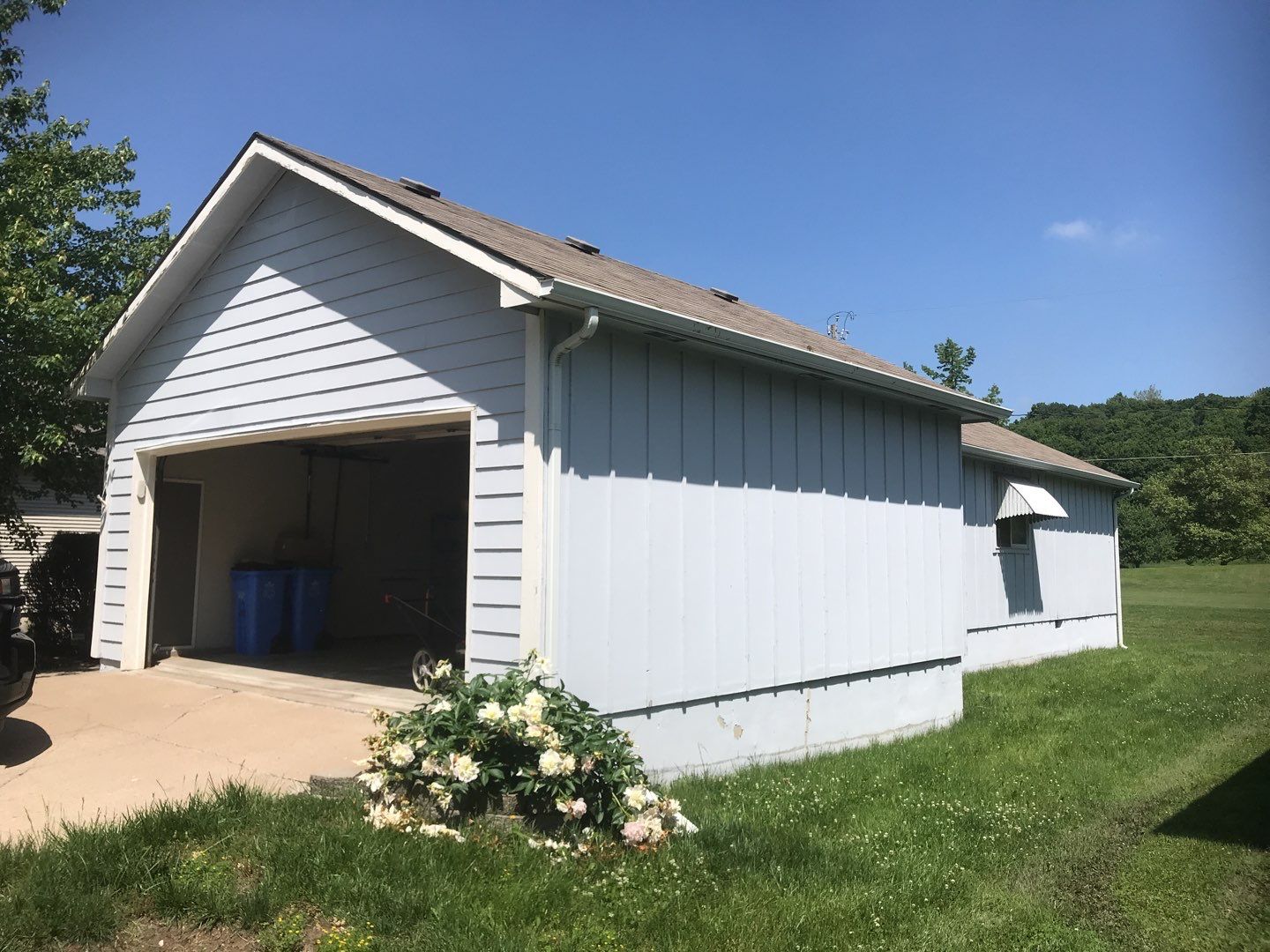 Siding Installation and new Heartland Elite windows by EEC  Windows, Siding & Roofing 