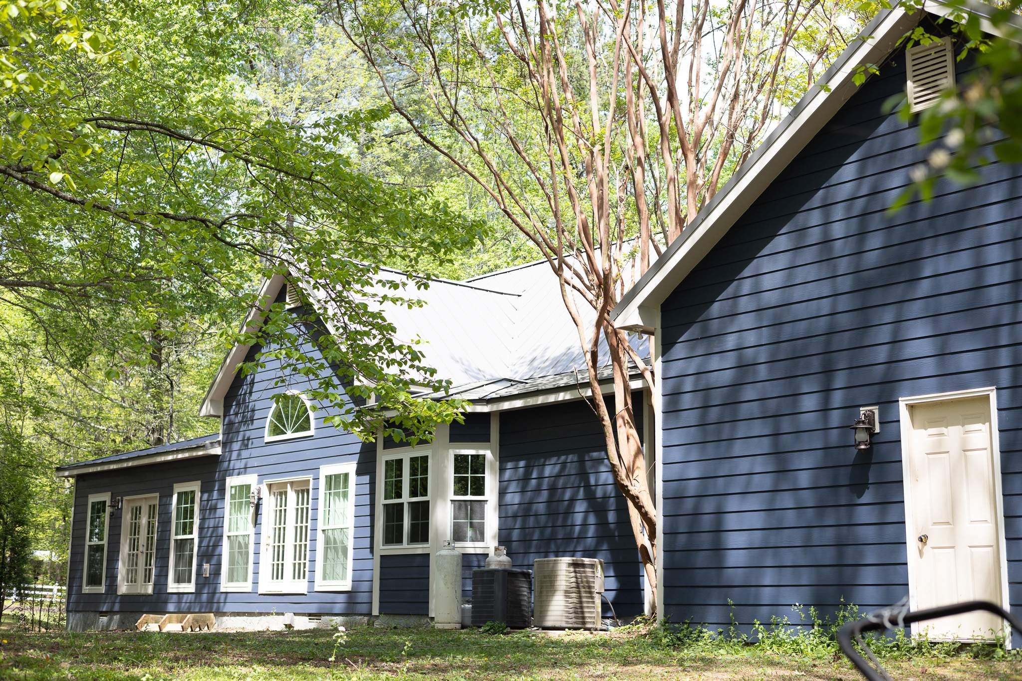Deep Ocean Hardie + Windows by Freedom Exteriors