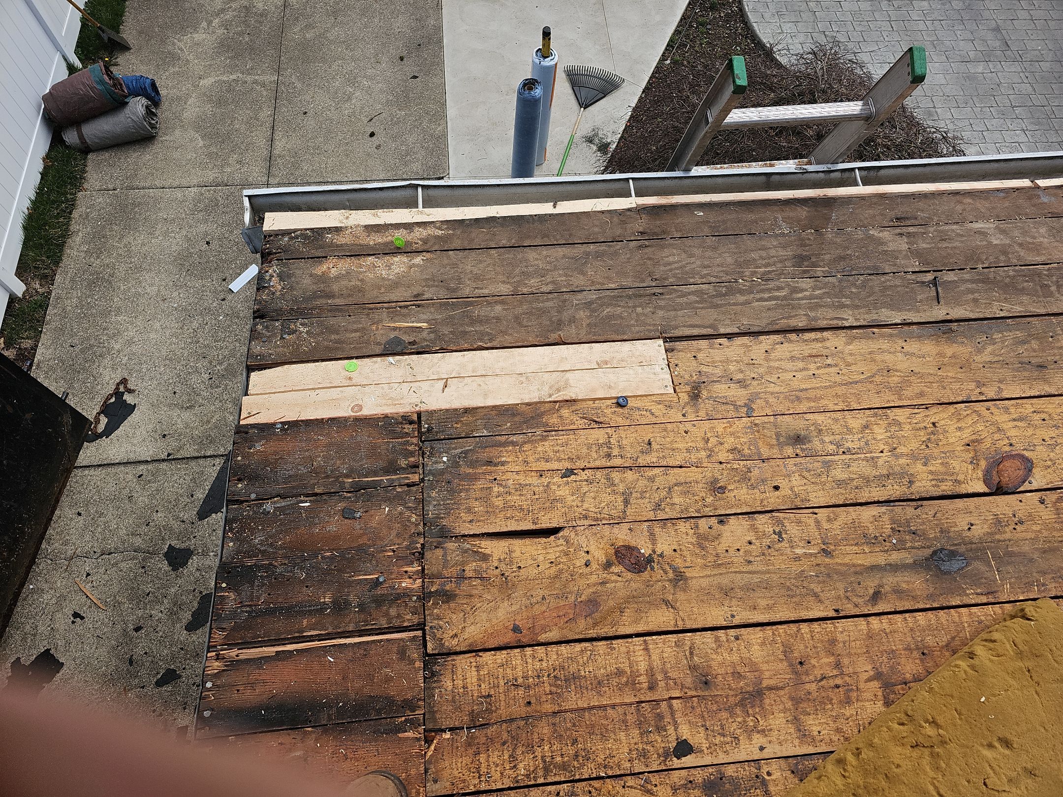 ATLAS PINNACLE COLOR: COASTAL GRANITE DRIP EDGE: WHITE by Eagle Eye Roofing