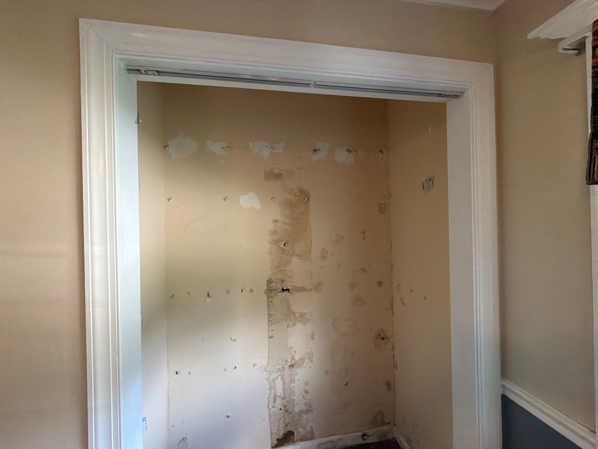 West Palm Beach Mold Remediation and Moisture Assessment by SuperClean