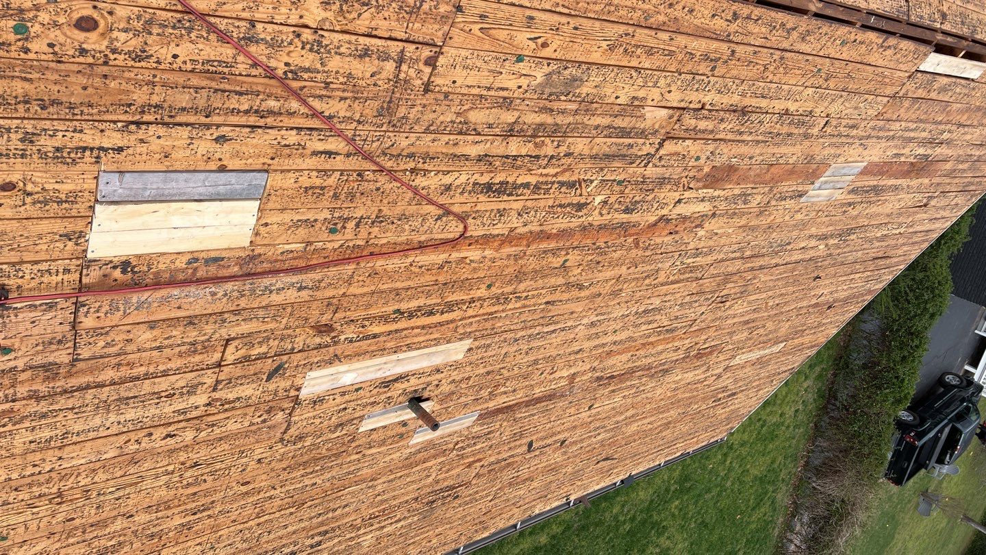 Residential Roofing Installation using Owens Corning Oakridge Roofing System by Undersun Roofing 