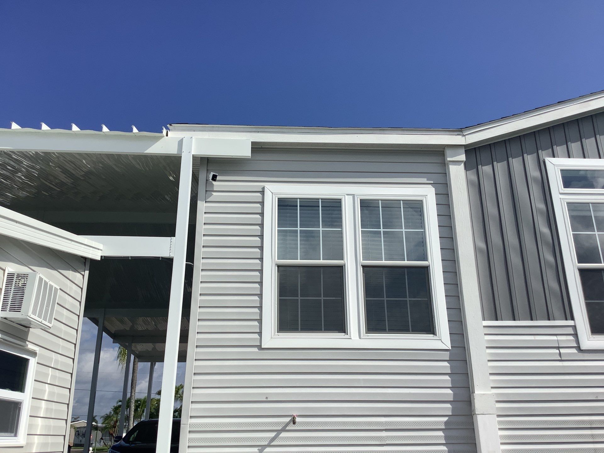 7-Inch Seamless Gutters for Heavy Rain in Sarasota FL by Gutter Professors