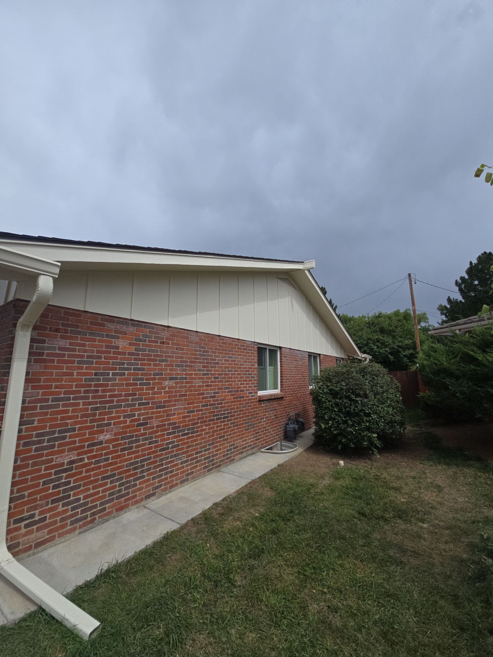 Restoring Beauty: Casa Blanca Makeover for This Duplex by J&M Painting LLC