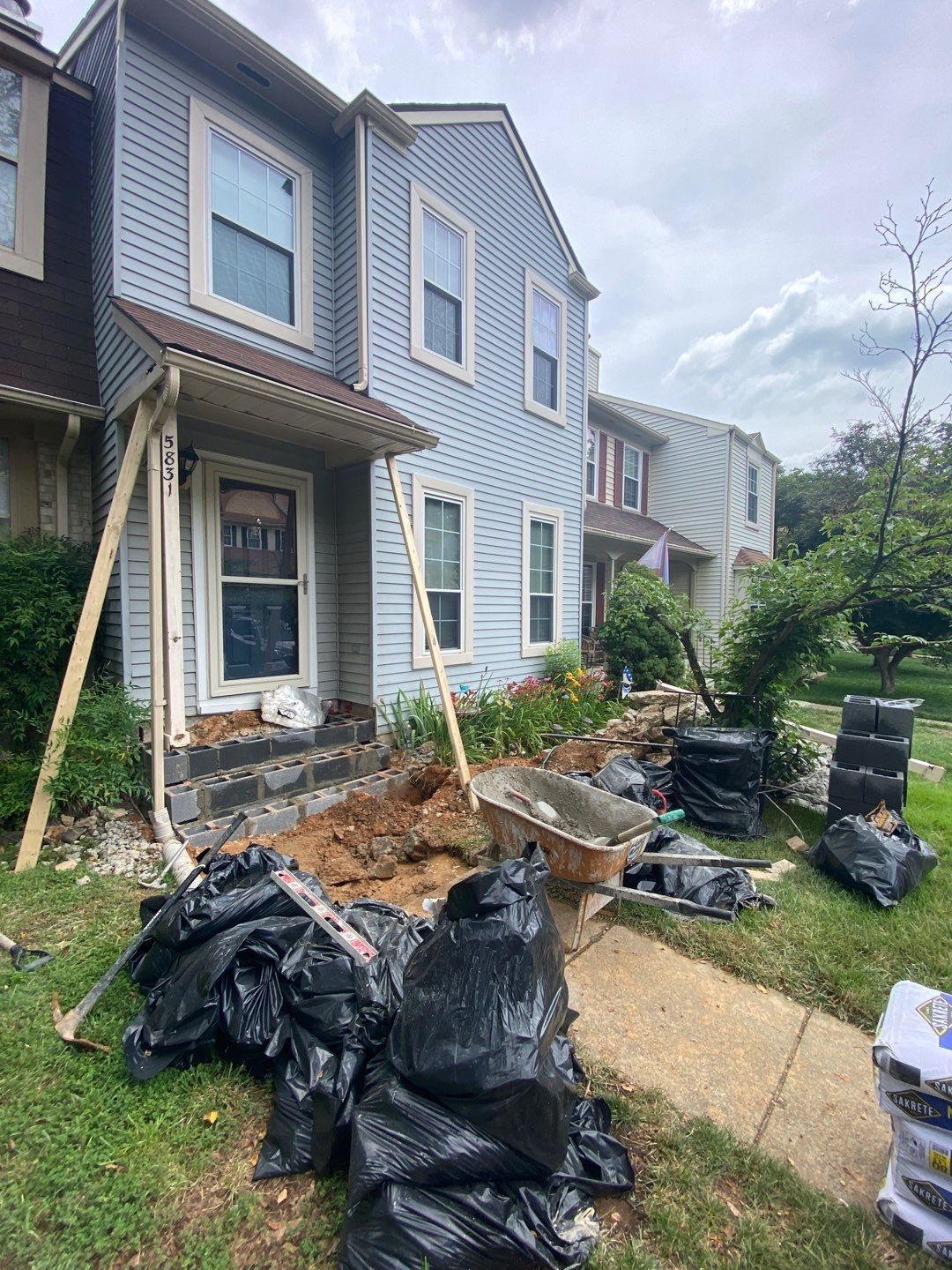 concrete stairs installation  by Jesus Master Handyman LLC 