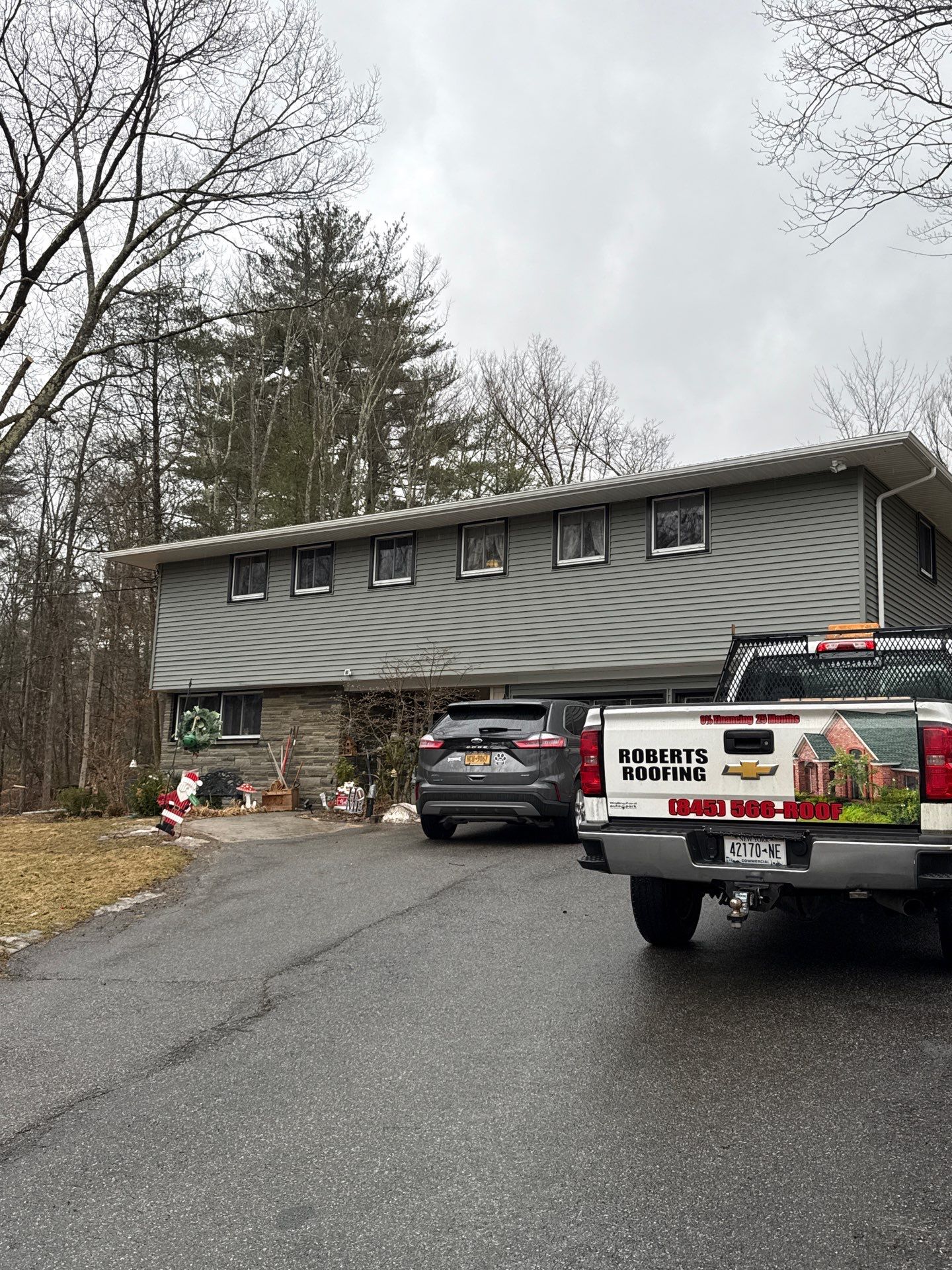 New vinyl siding in Ellenville NY by roberts roofing