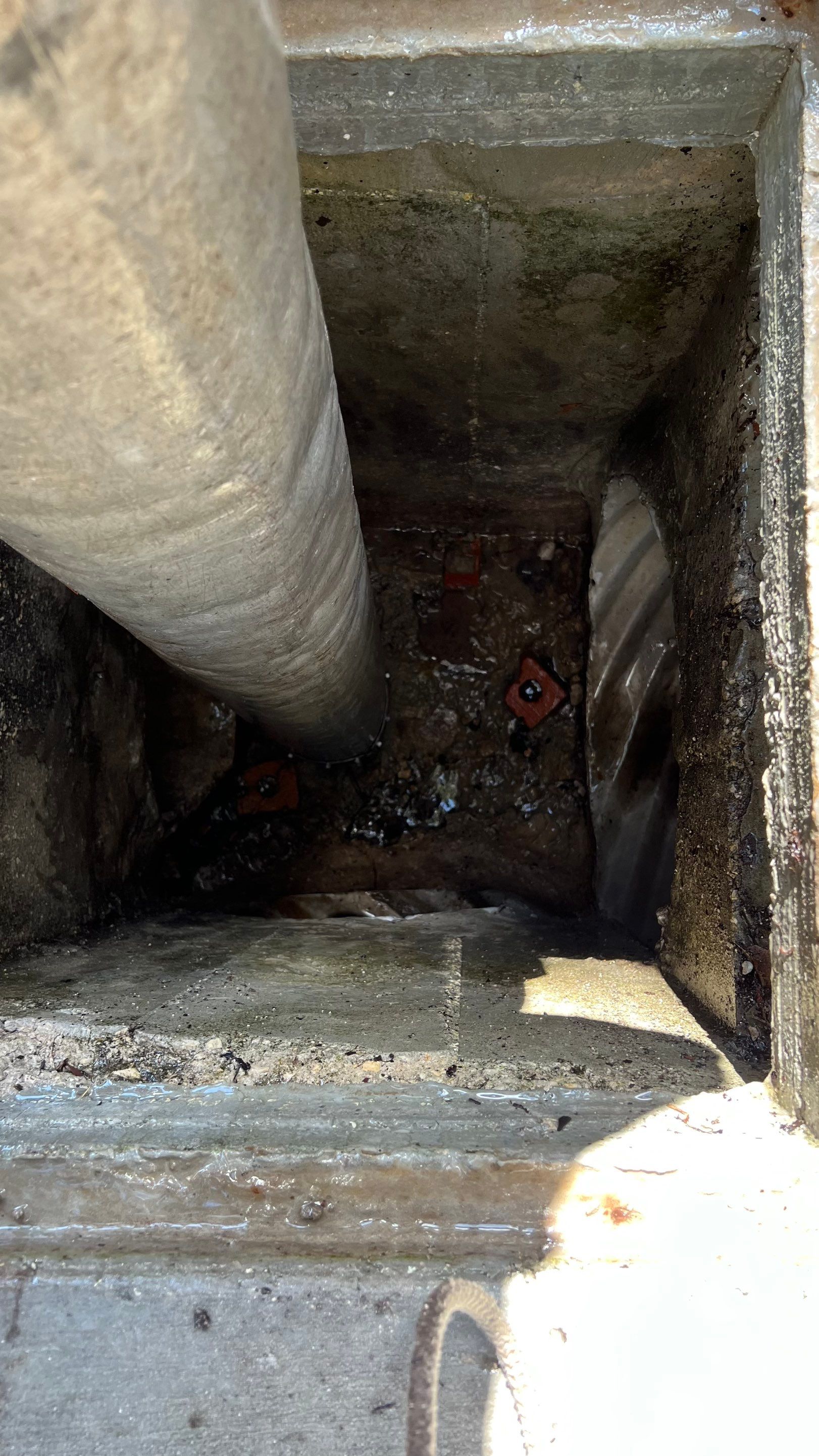 Apartment Complex Storm Water System Cleaning and Maintenance by APS Power & Water