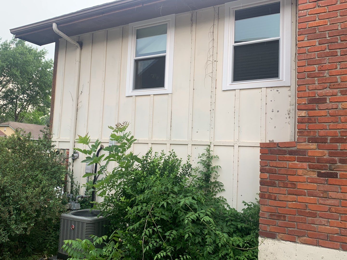 Siding Installation using Crane board D7 by EEC  Windows, Siding & Roofing 