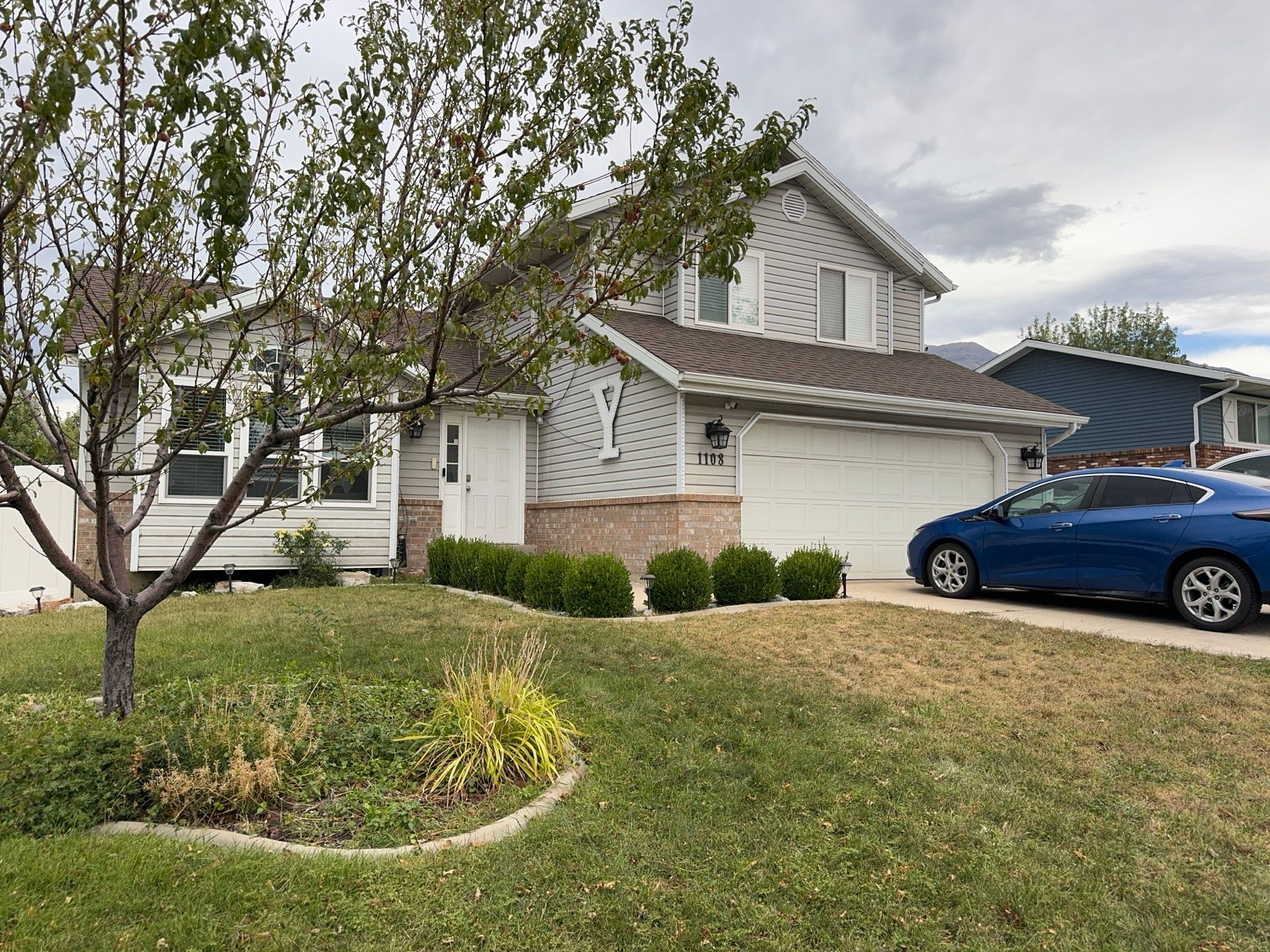 Orem | Complete Vinyl Siding Upgrade | Bayou & White    by Ideal Siding Utah