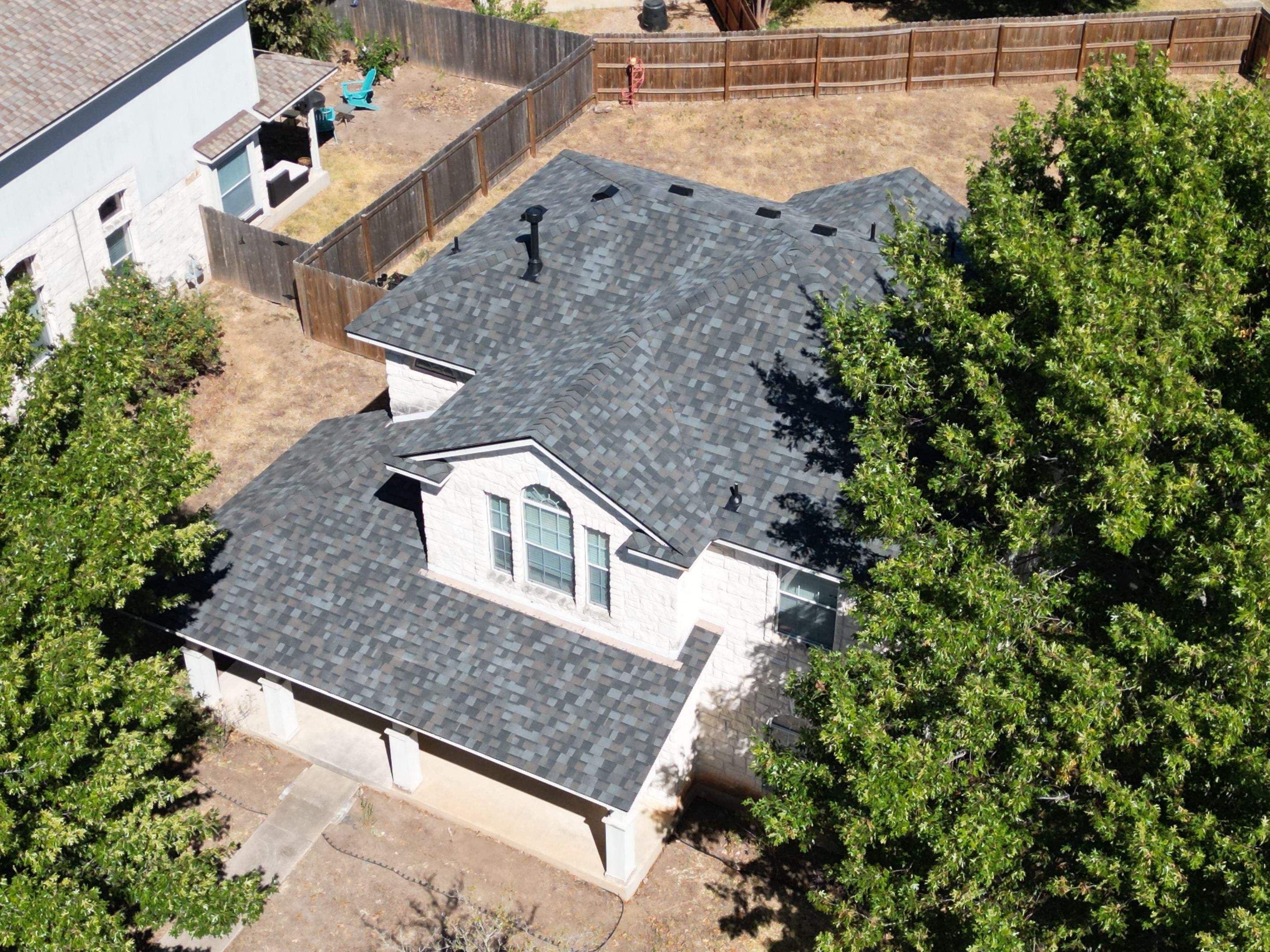 Williamsburg Gray - Owens Corning TruDefinition Duration by RoofsOnly.com