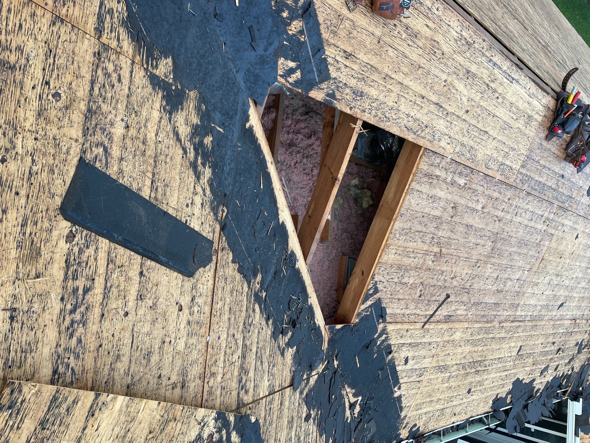 Residential Roofing Installation using Owen's Corning Duration (Lifetime) Shingles by Roof Repair Company