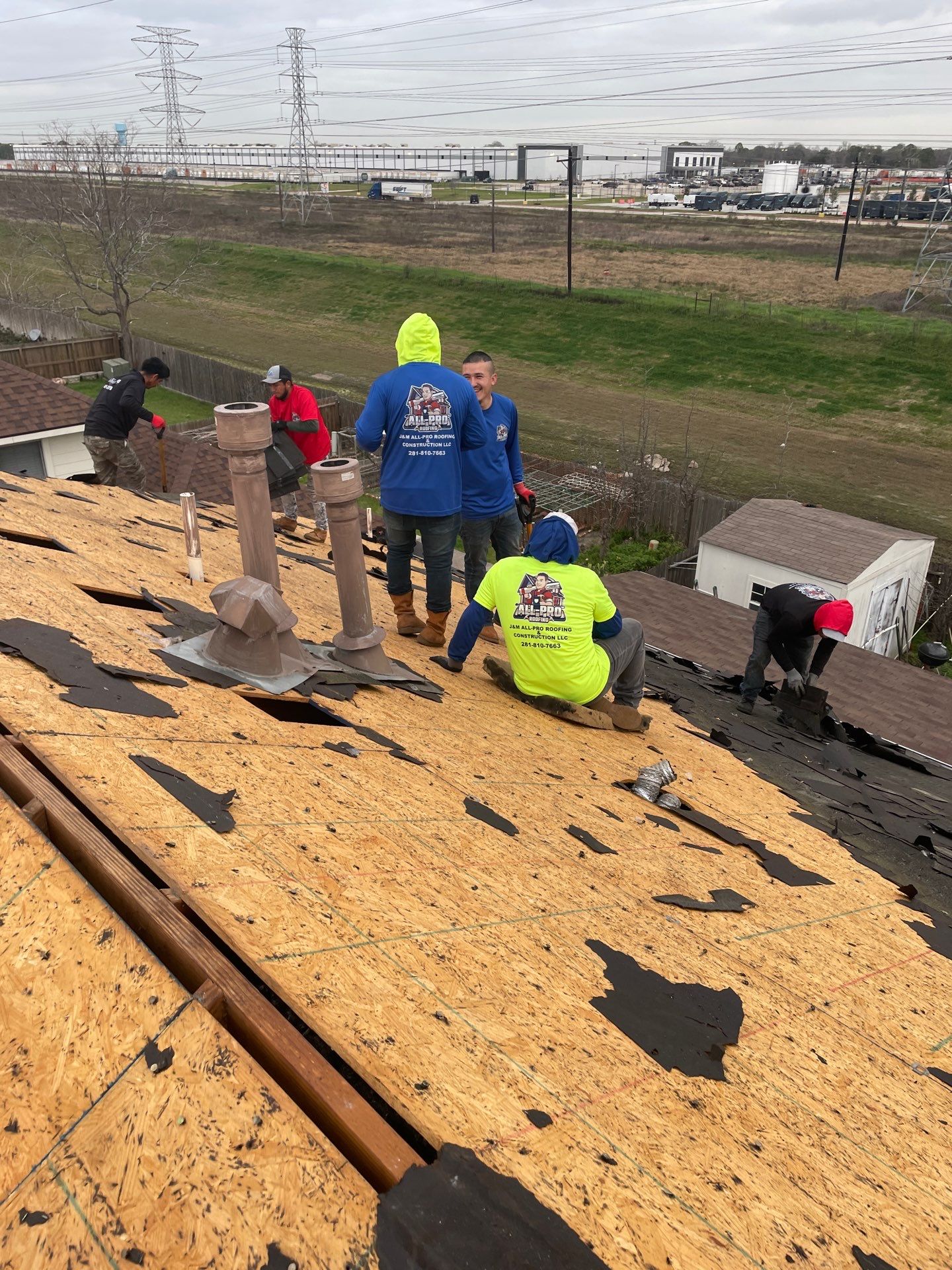 Residential Roofing Installation using Owen's Corning Duration (Lifetime) Shingles by Roof Repair Company