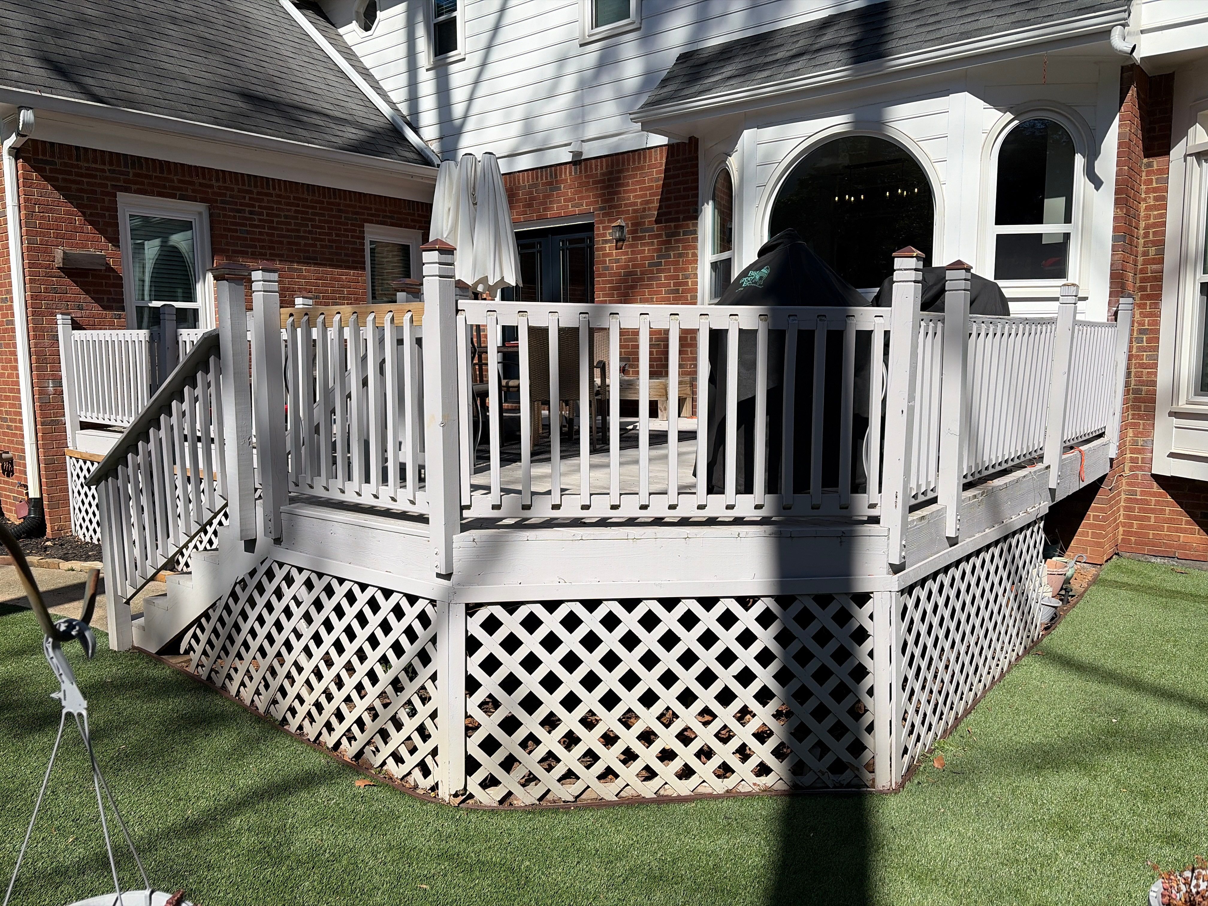 Alpharetta, GA Deckorators Deck Build with Trex Railing by Nelson Exteriors 