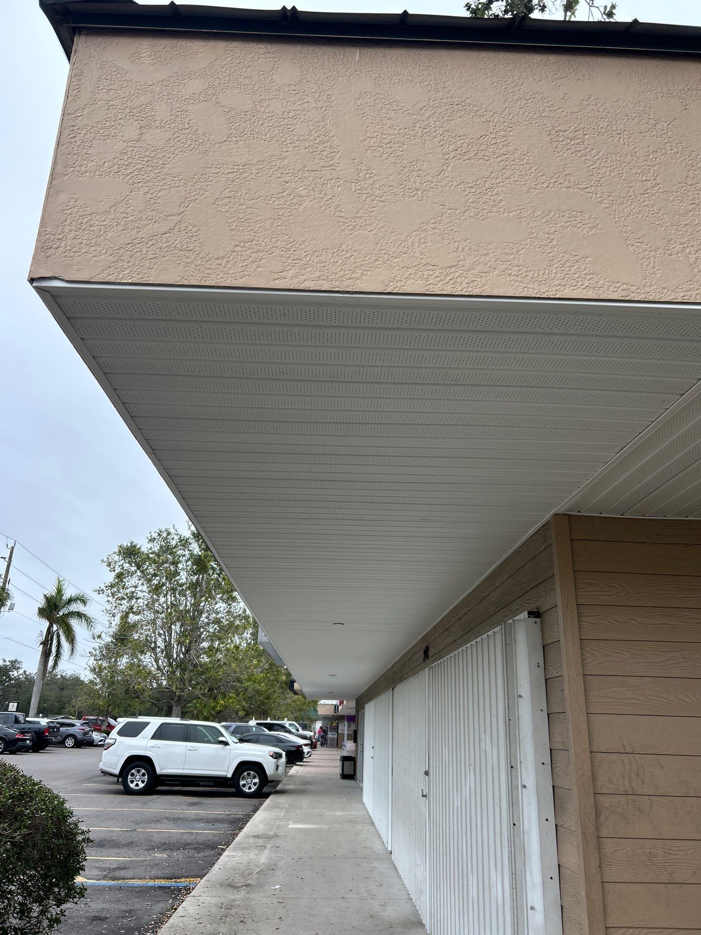 Soffit and Fascia Replacement in Bradenton FL by Gutter Professors
