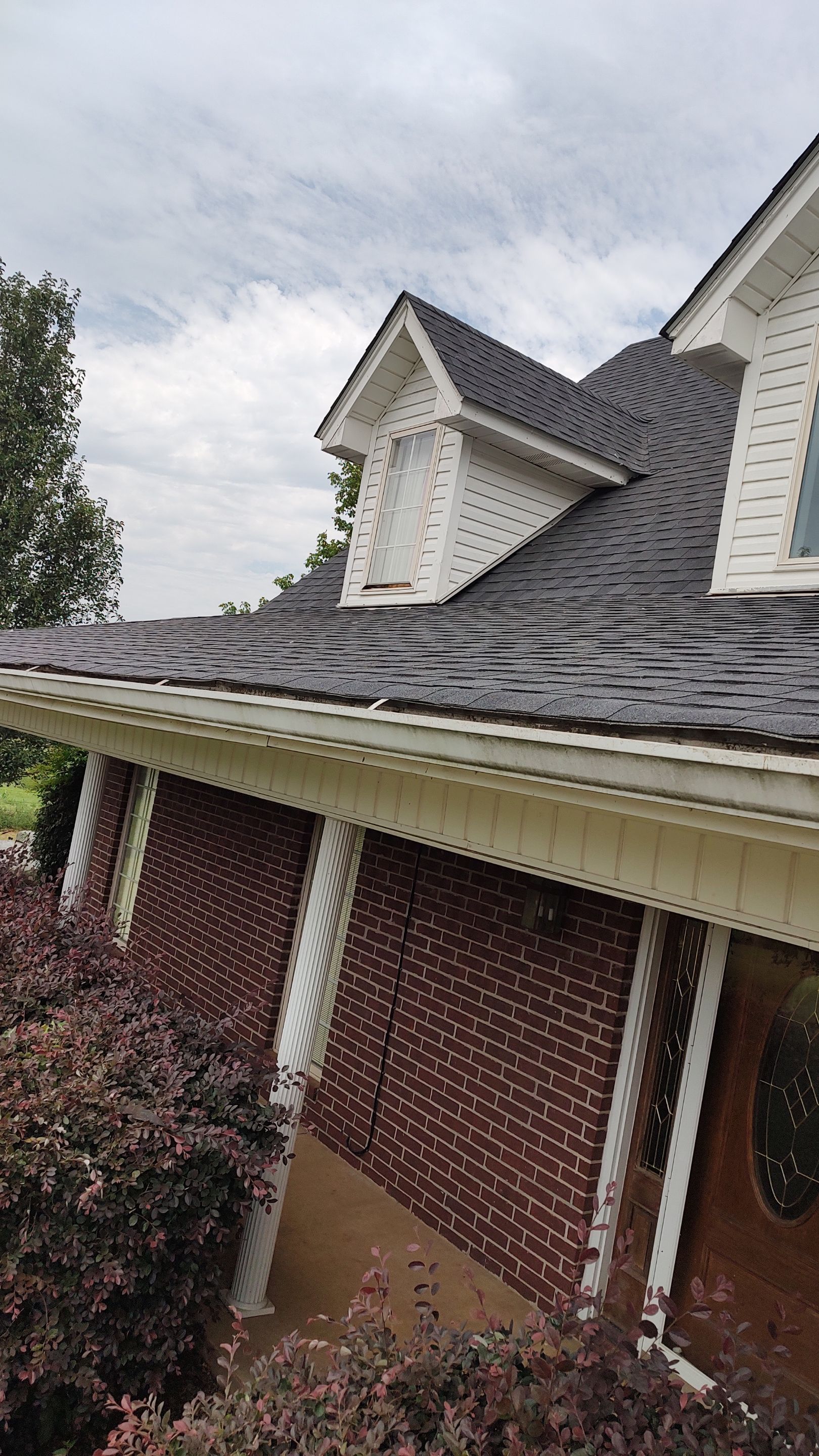 Residential Reroof: 30 Year Architectural Shingle by Hostetler Roofing