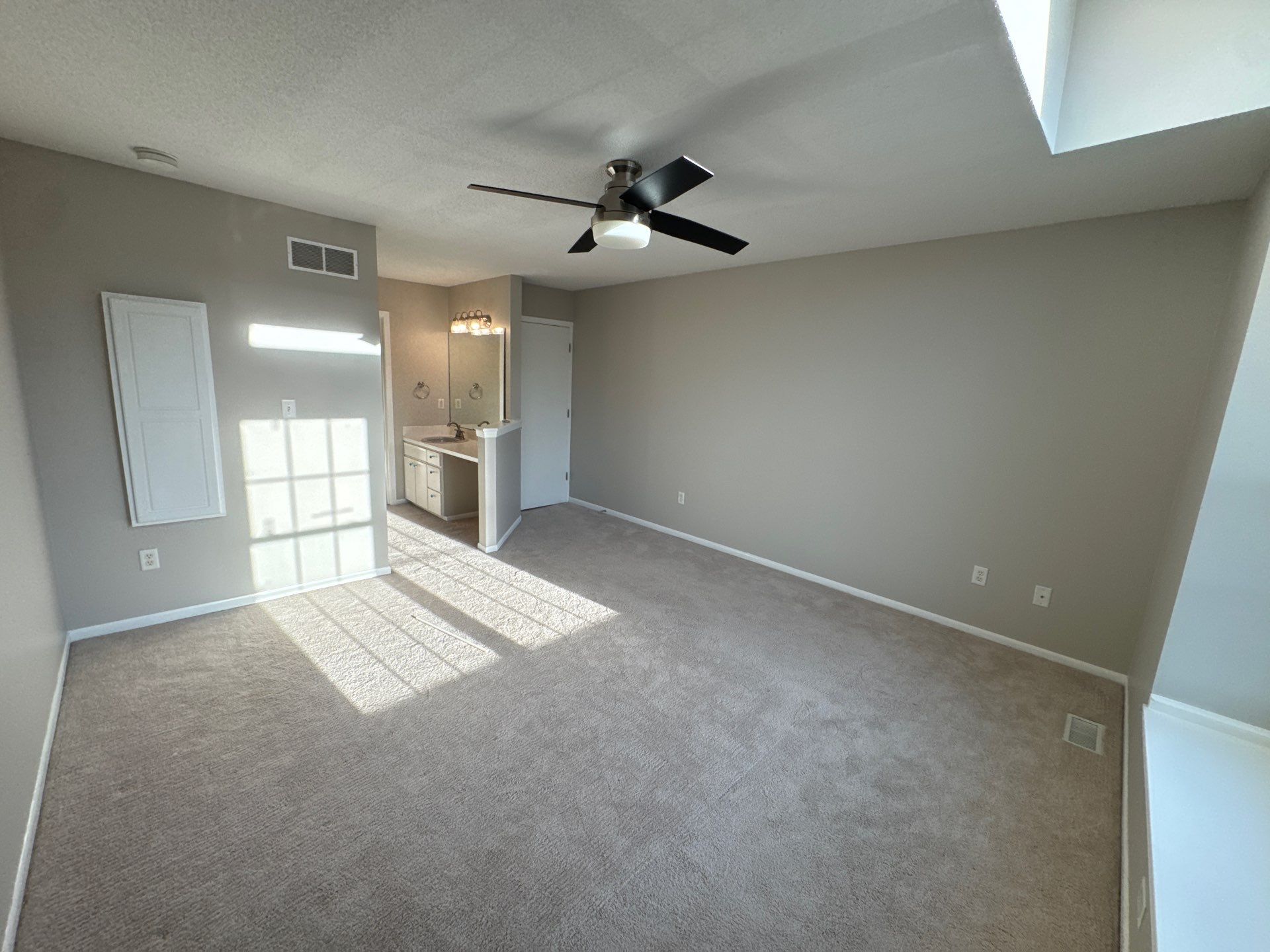 Condo Repaint Walls in Urbandale by Midwest Paint LLC