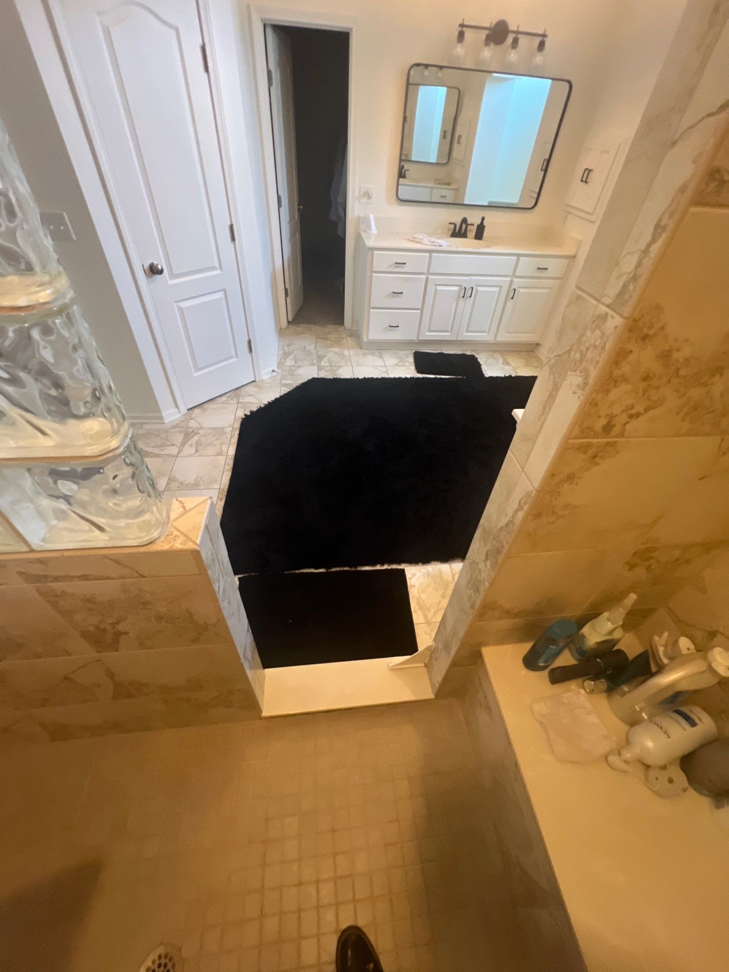 Large Onyx Shower by The Shower Company