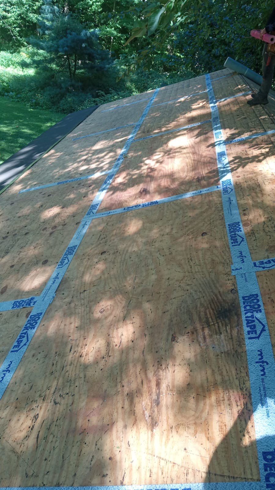 Residential Roofing Installation using Owens Corning TruDefinition Duration AR - Onyx Black & New Siding Using Mainstreet Charcoal Gray by A Plus Exterior