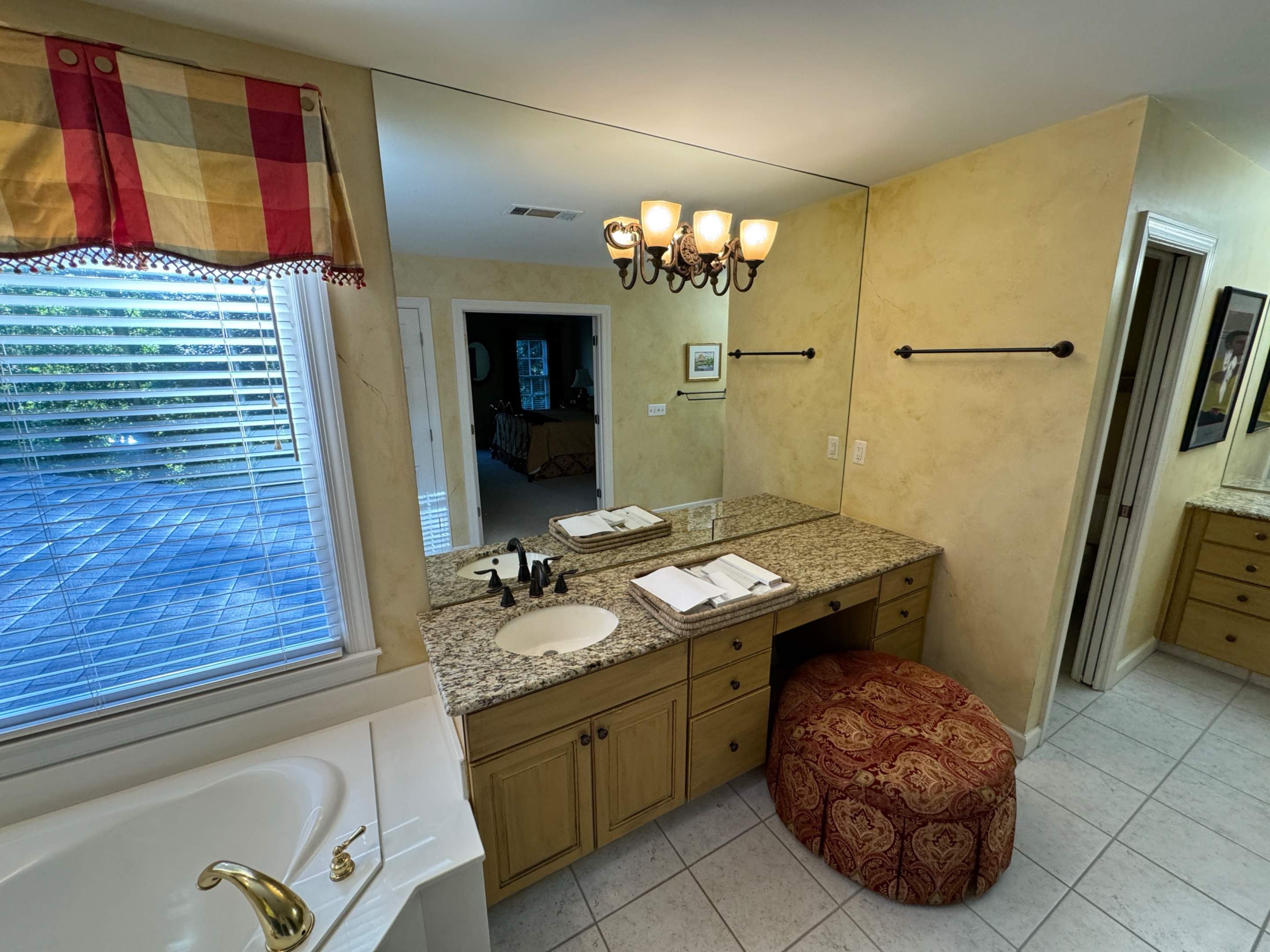 Master bathroom renovation by Prudencio