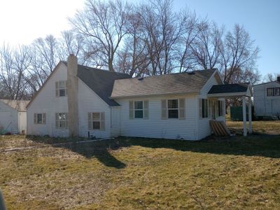 3103 Hillier Rd