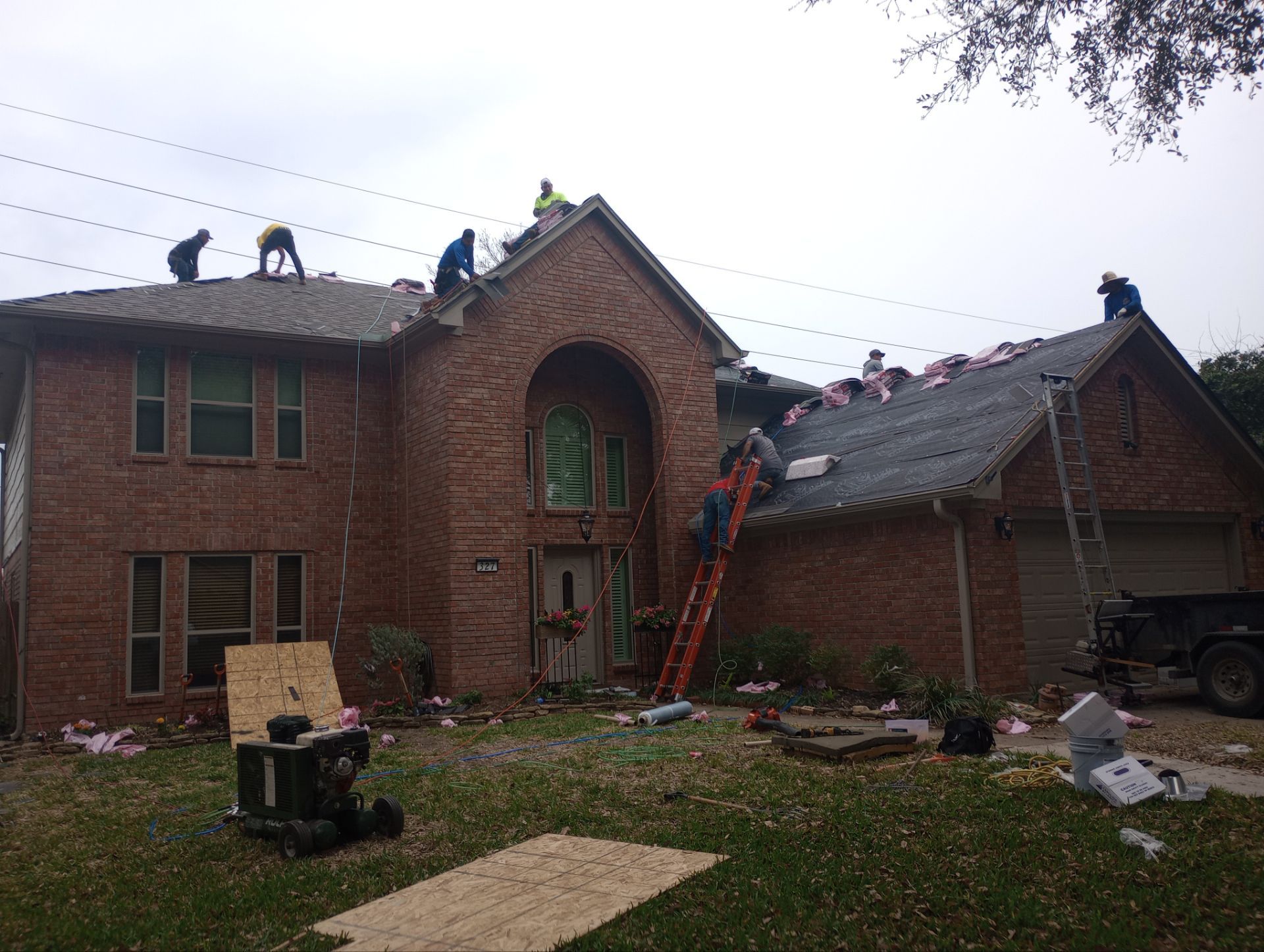 Residential Roofing Installation using Owen's Corning Duration (Lifetime) Shingles by Roof Repair Company