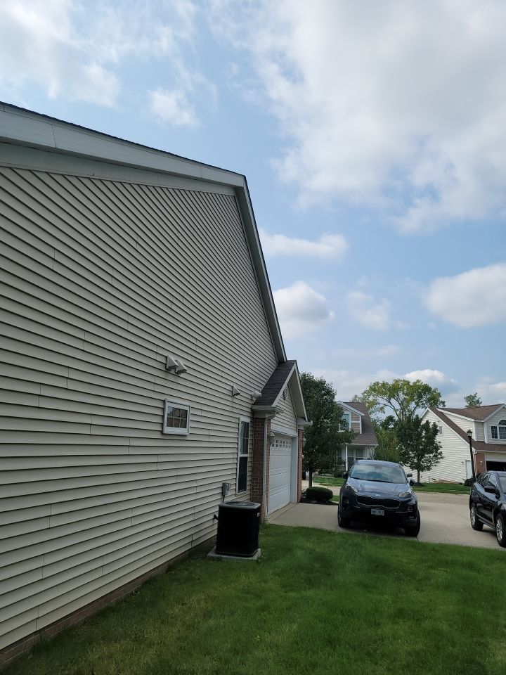 ATLAS PINNACLE PRISTINE COLOR: WEATHERED WOOD DRIP EDGE: WHITE by Eagle Eye Roofing