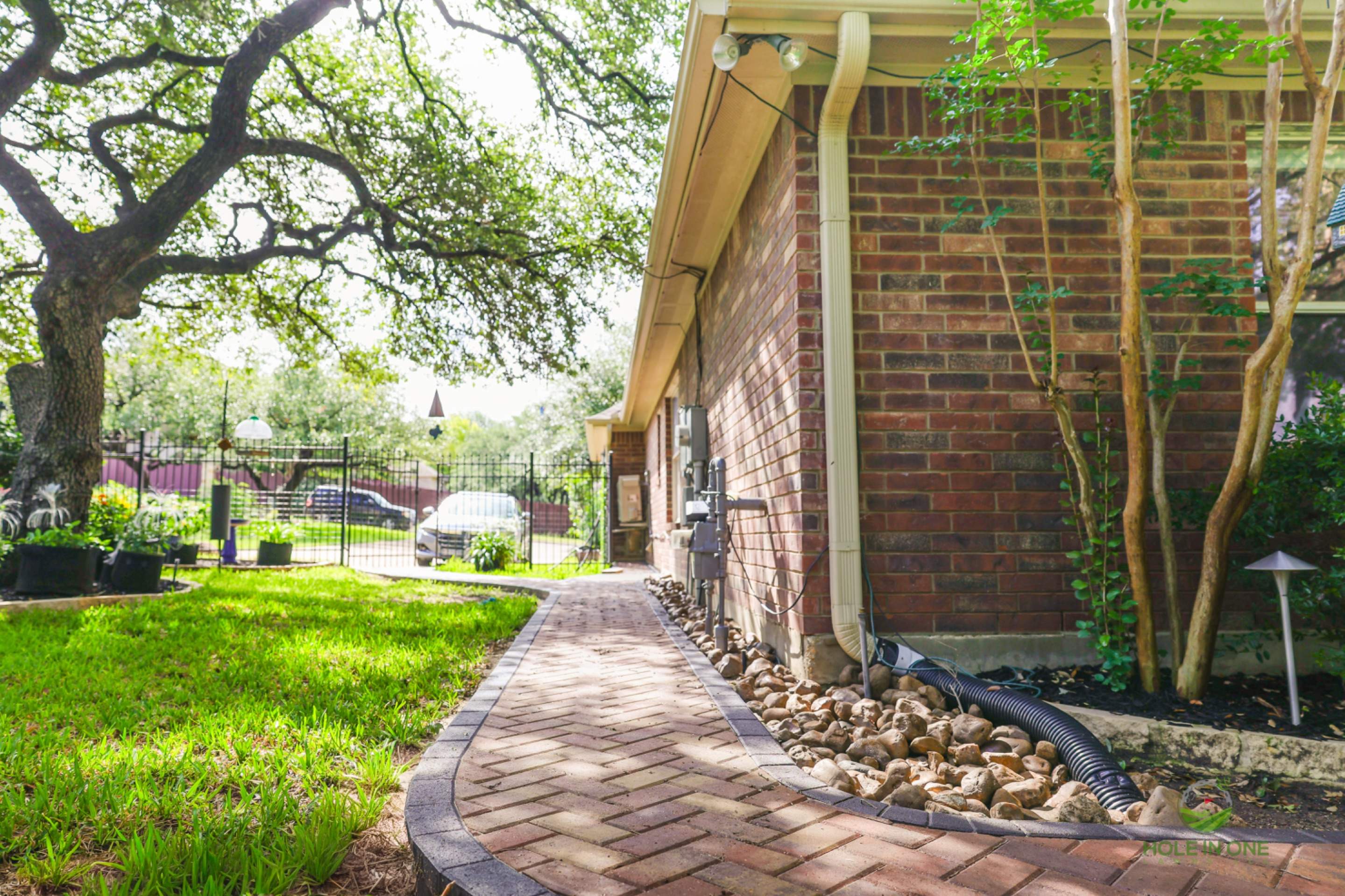 Big Springs, San Antonio TX by Hole In One Lawns, LLC