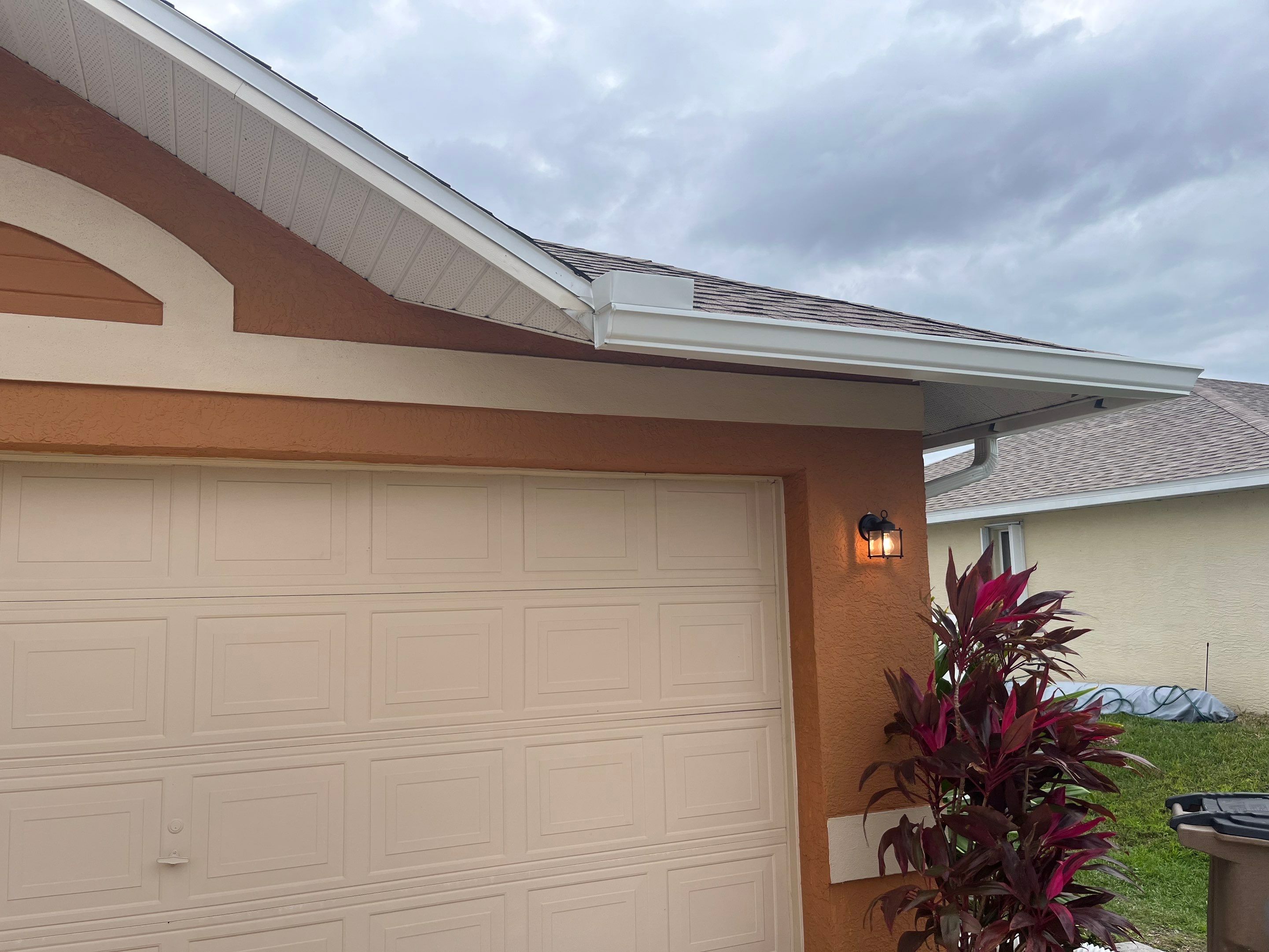 White 6-Inch Seamless Gutters in Cape Coral FL by Gutter Professors