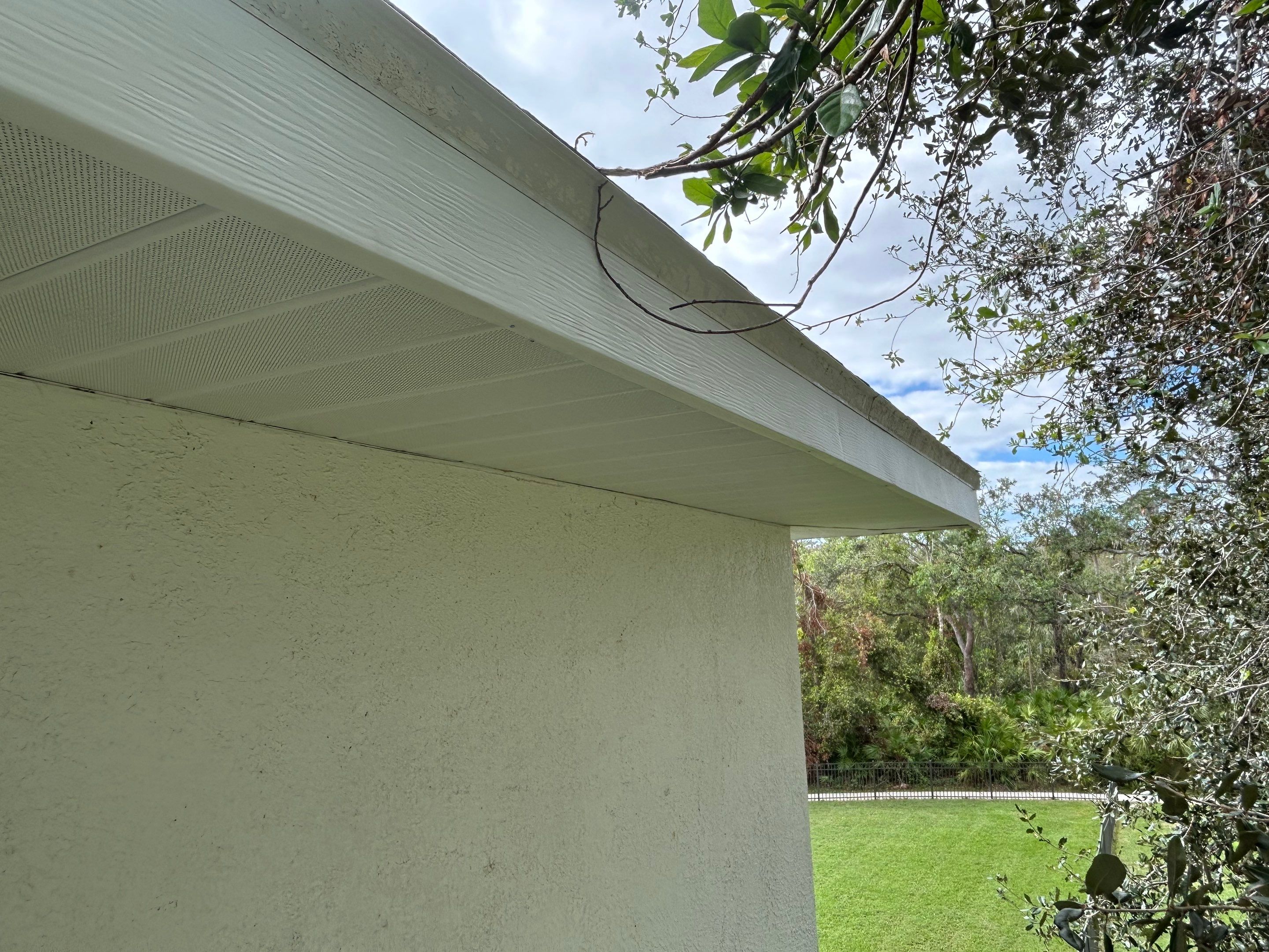 Soffit and Fascia Replacement in Sarasota FL by Gutter Professors