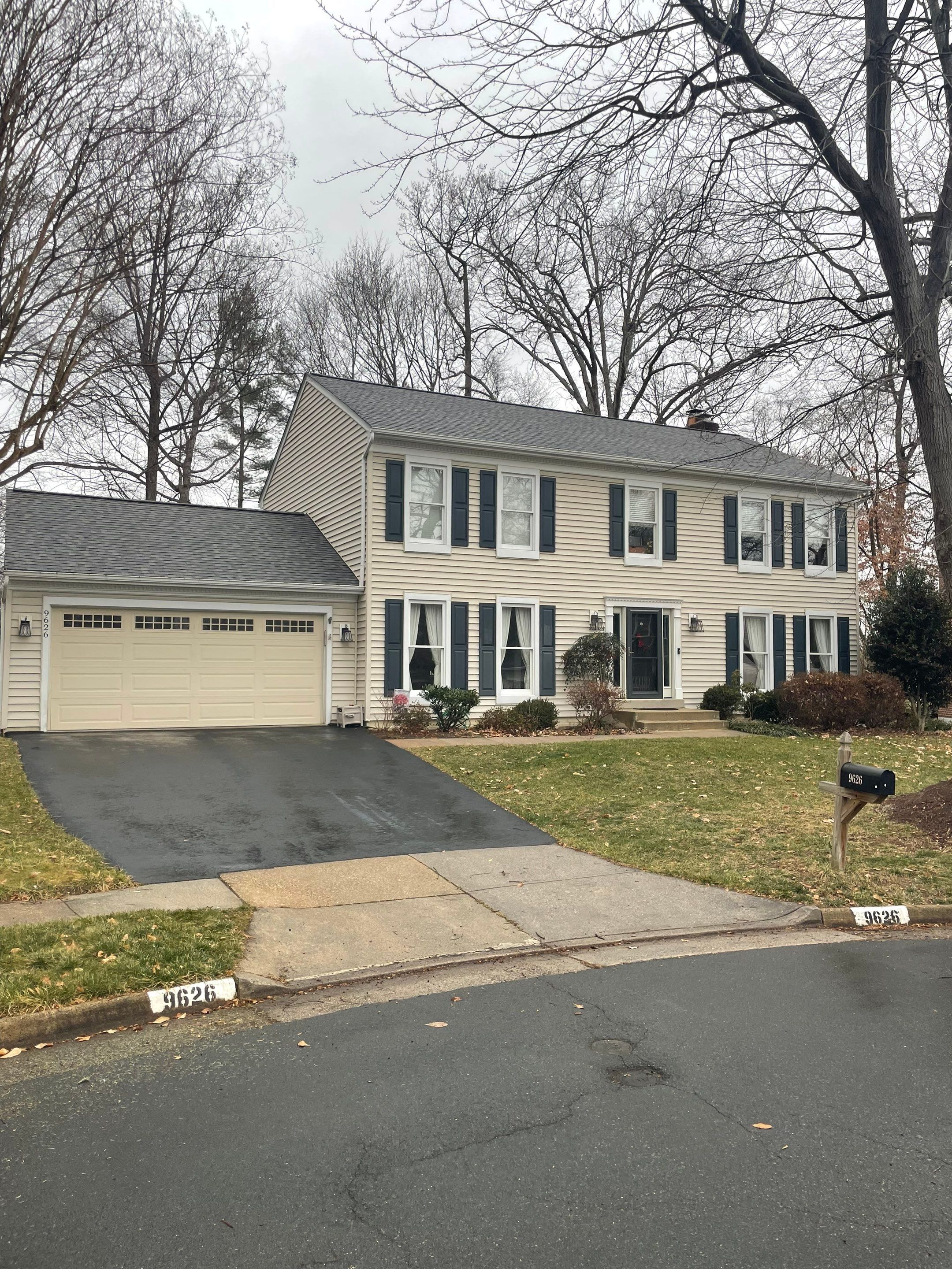 Fairfax Station :Residential Roof Replacement with CertainTeed Landmark Pro in Max Def Drift Wood by RM Banning, Inc.