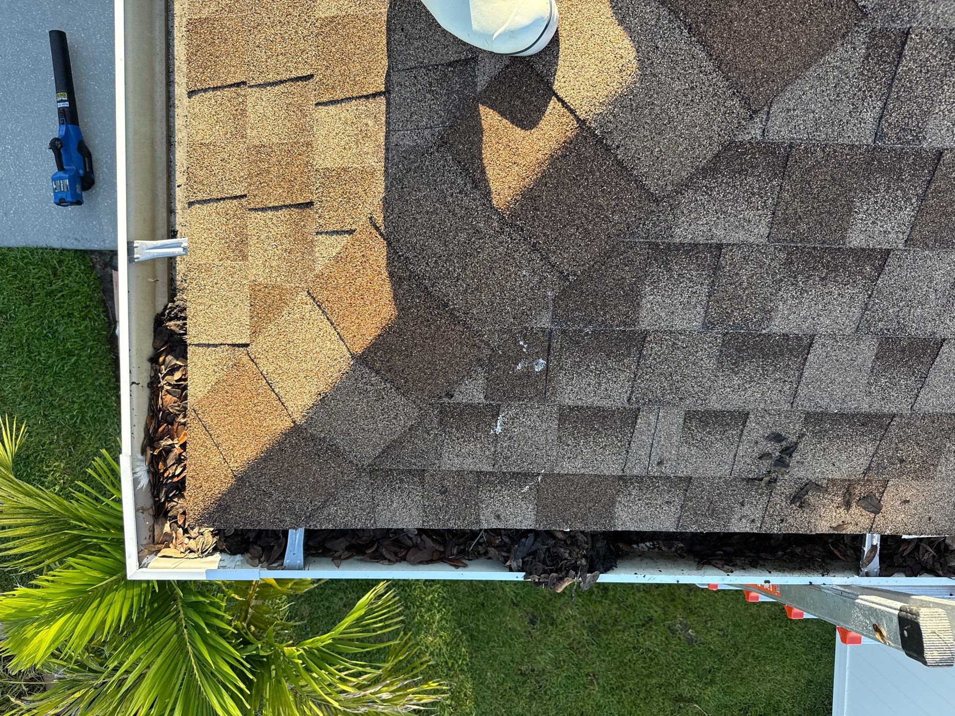 Gutter Cleaning Project – Oakley Place Community, Ellenton, FL by Sunshine AquaWash