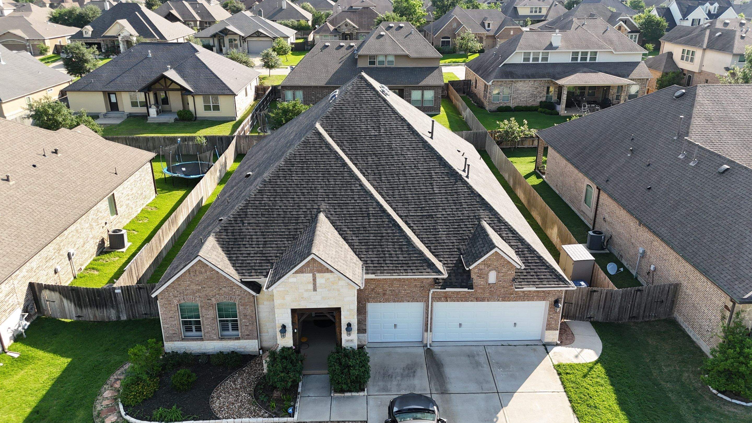 Driftshake Shingles by Perennial Roofing 